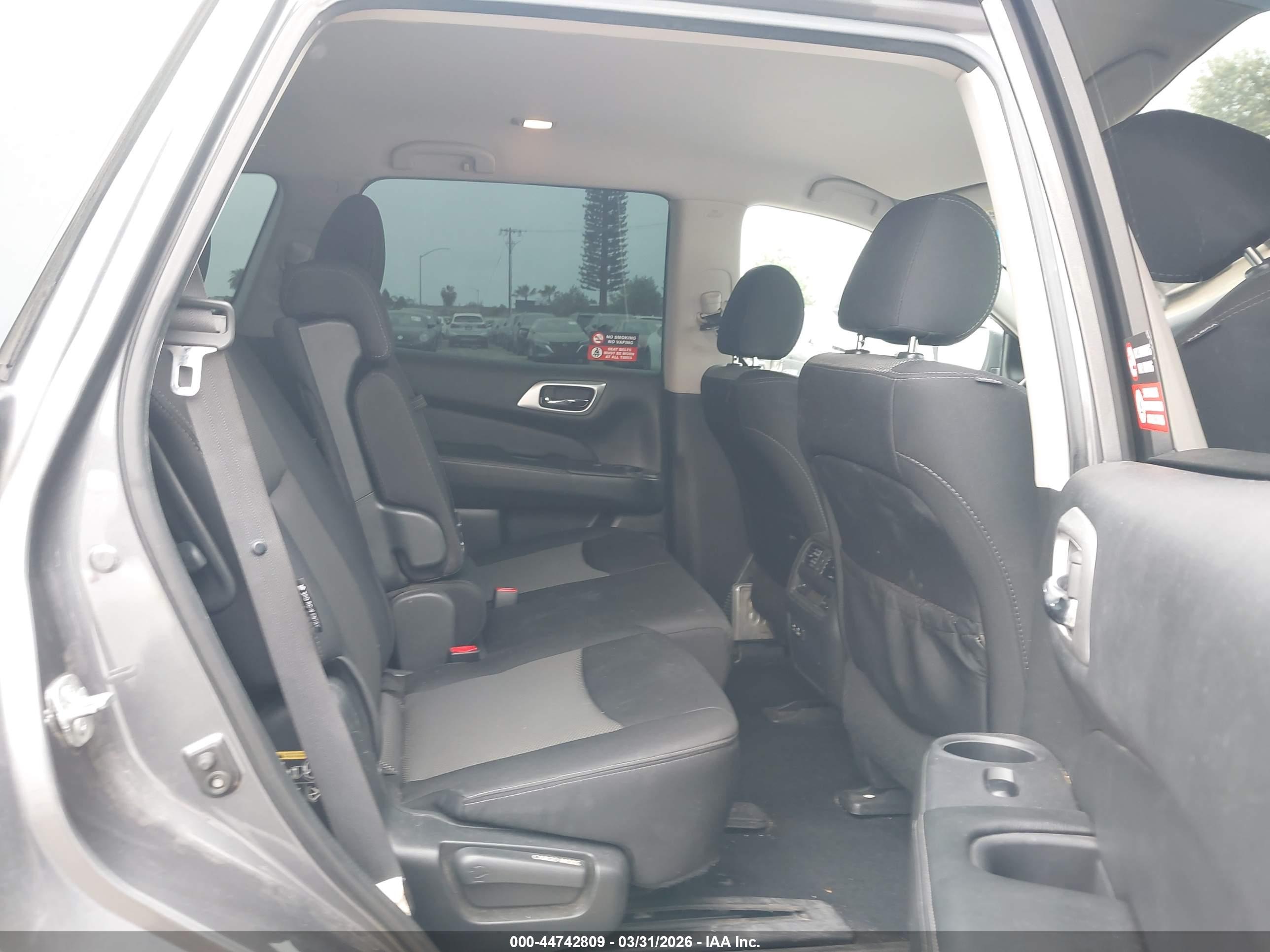 NISSAN PATHFINDER image 8