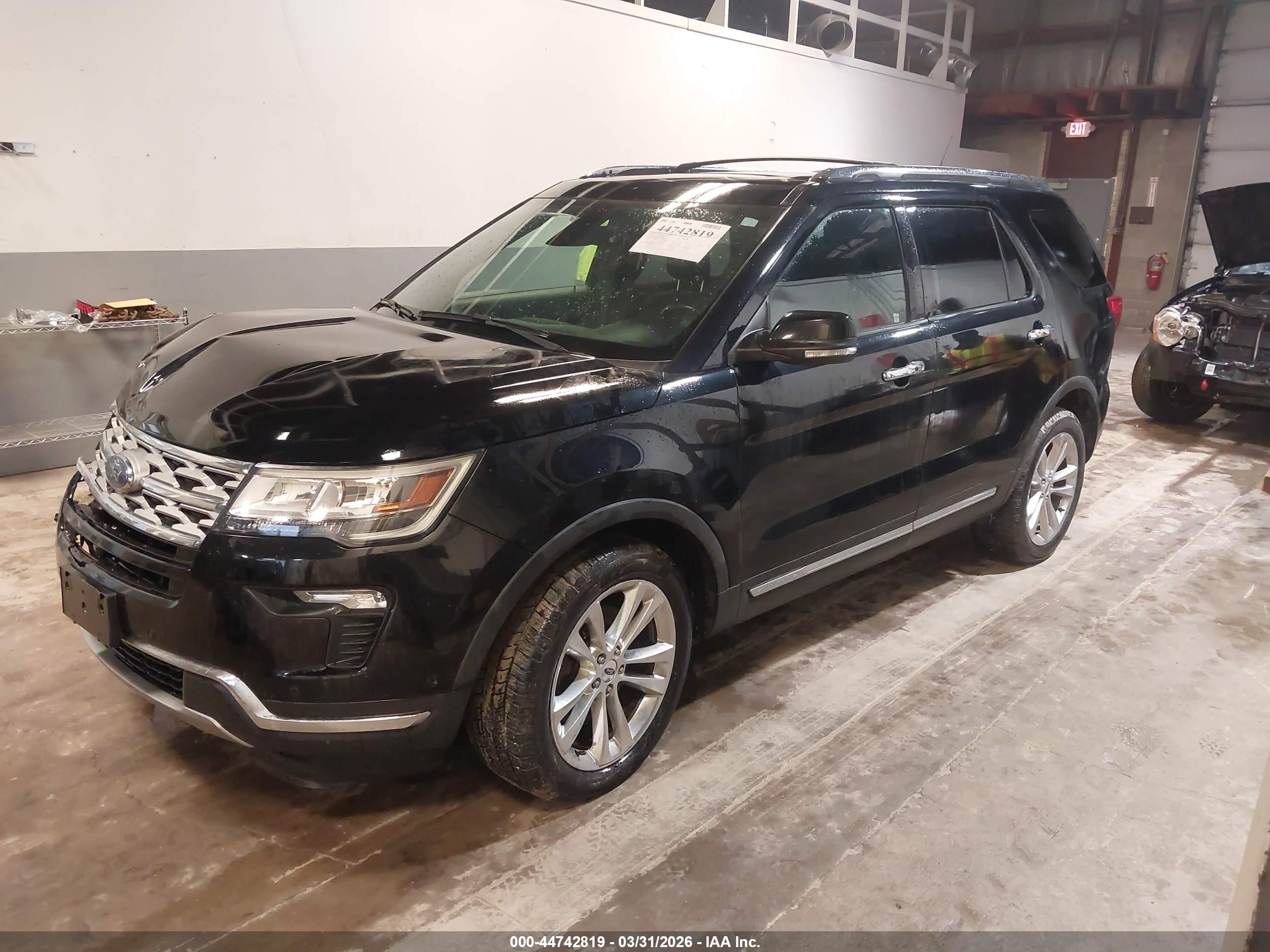 FORD EXPLORER image 2