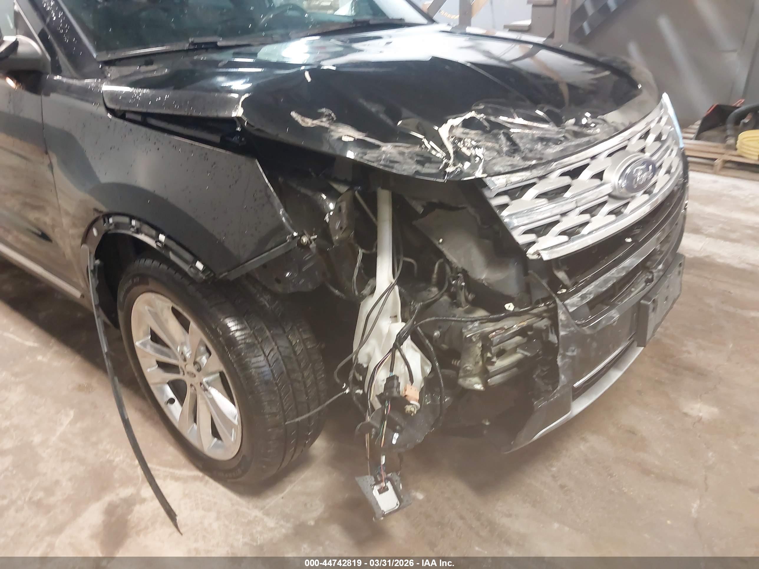 FORD EXPLORER image 6