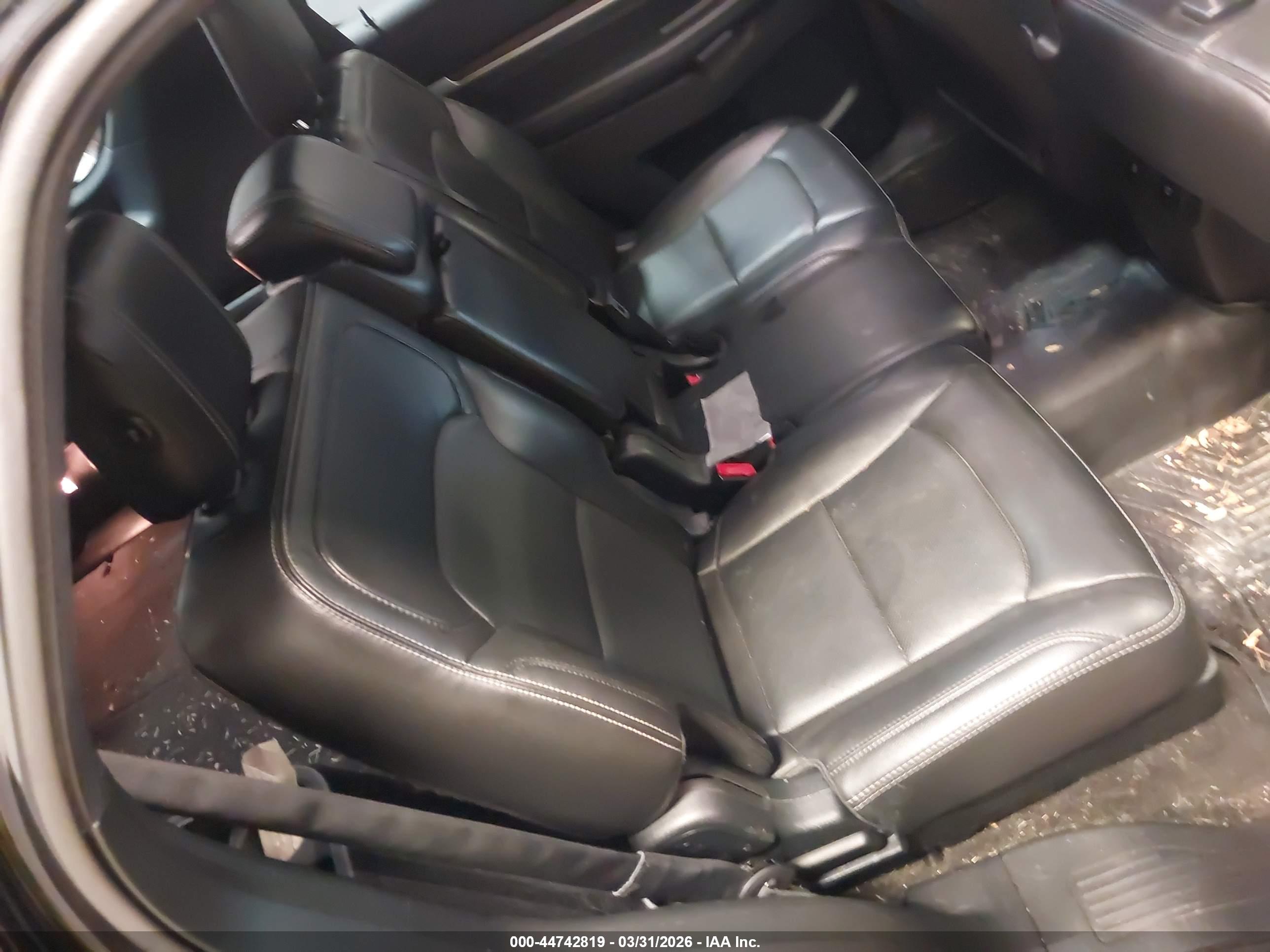 FORD EXPLORER image 8