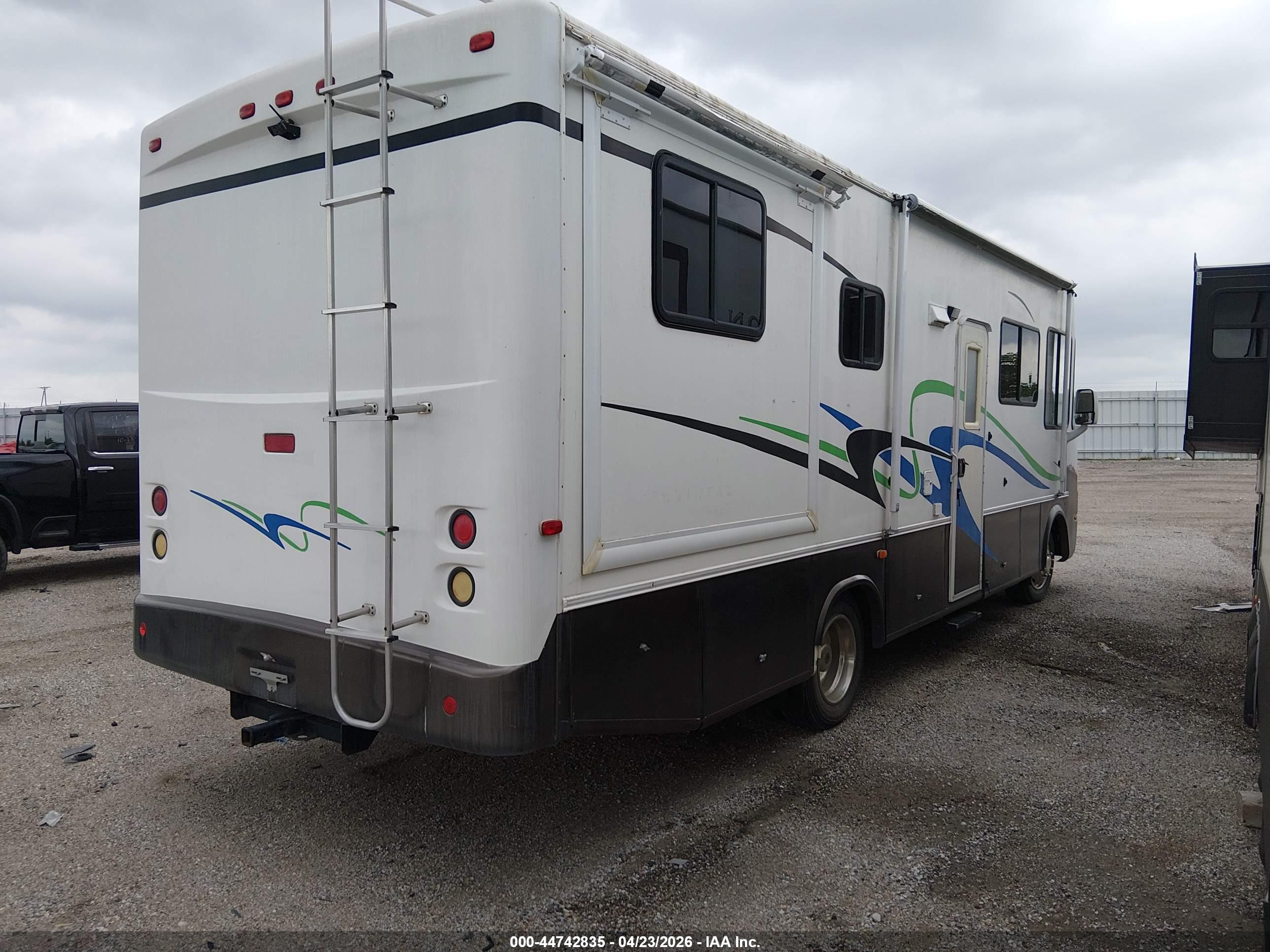 FORD F550 image 4