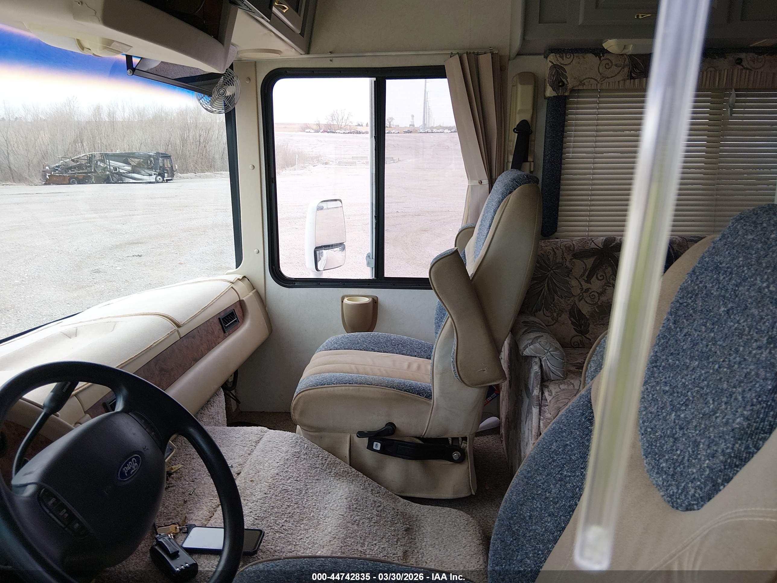 FORD F550 image 5