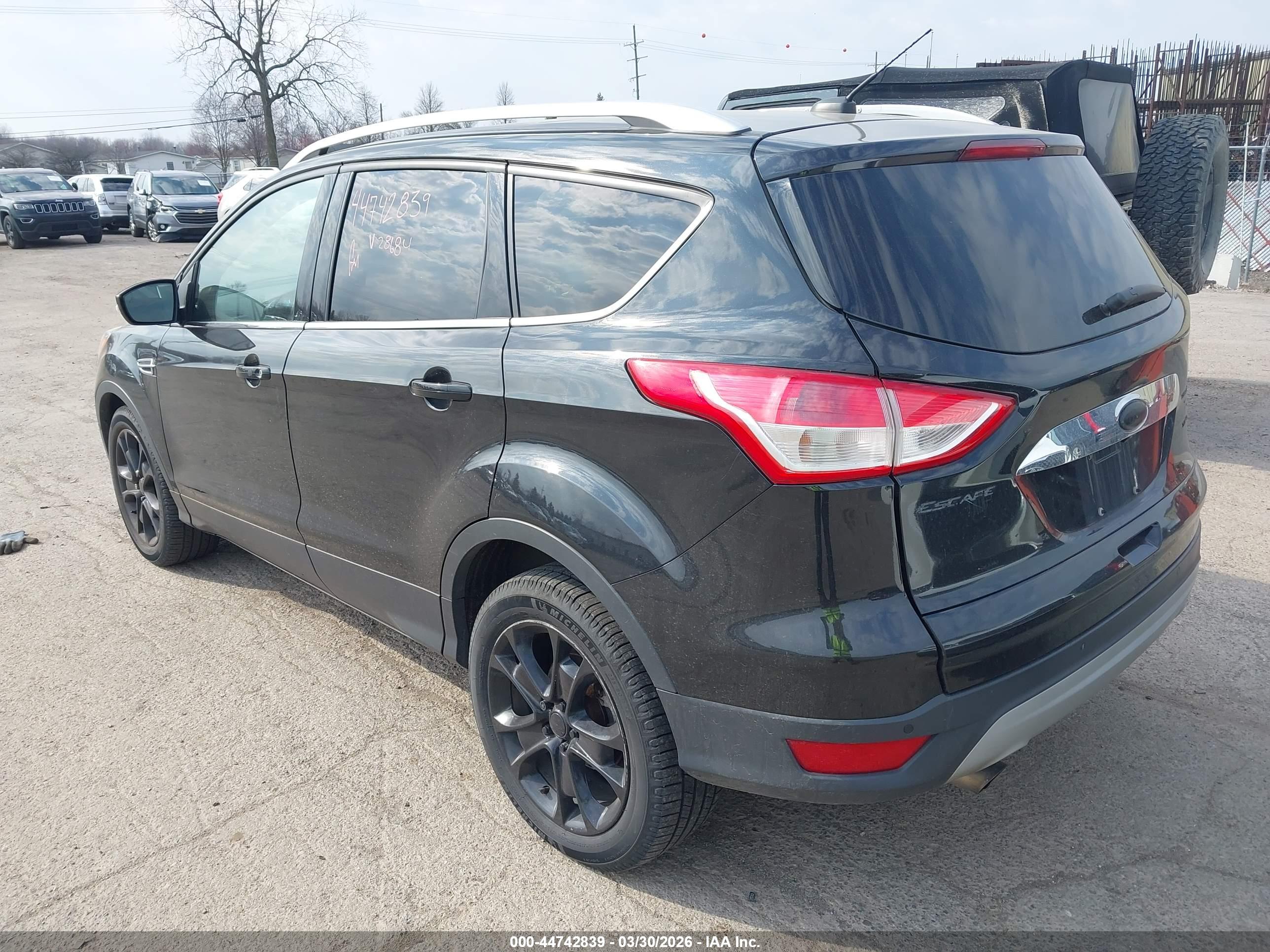 FORD ESCAPE image 3