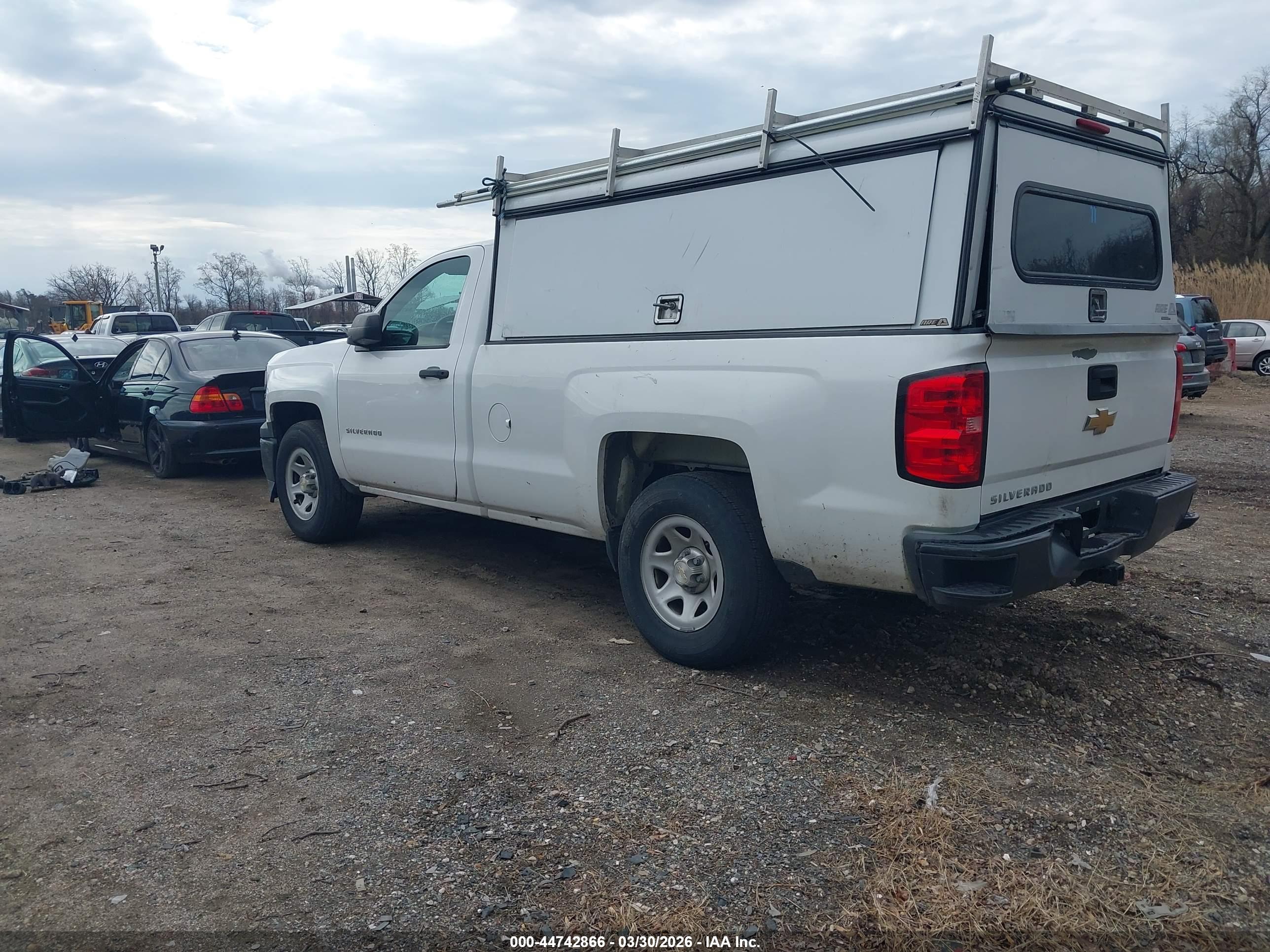 CHEVROLET SILVERADO image 3
