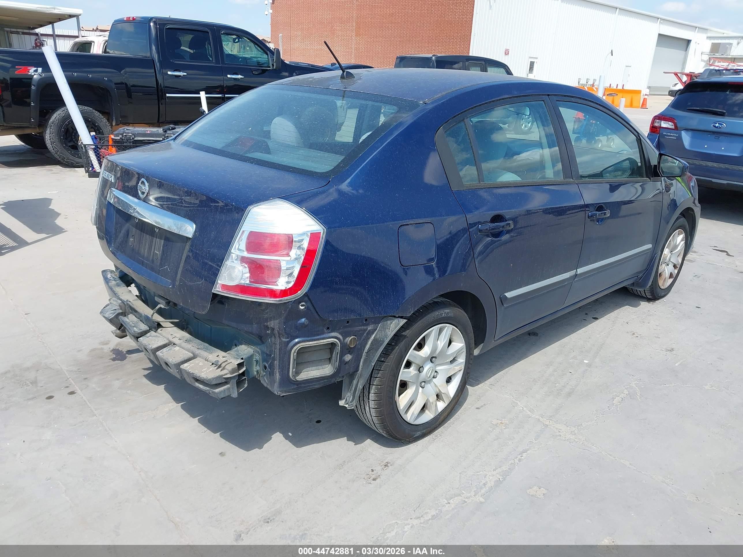 NISSAN SENTRA image 4
