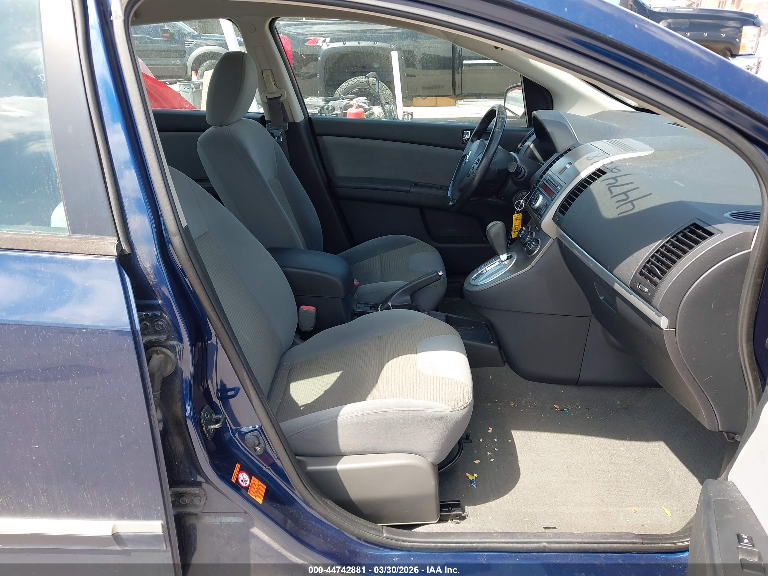 NISSAN SENTRA image 5
