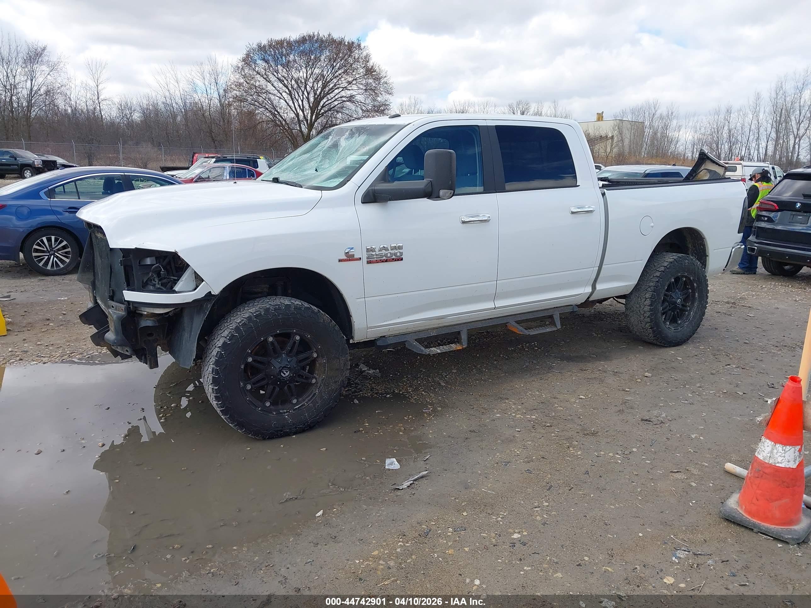 RAM 2500 image 2