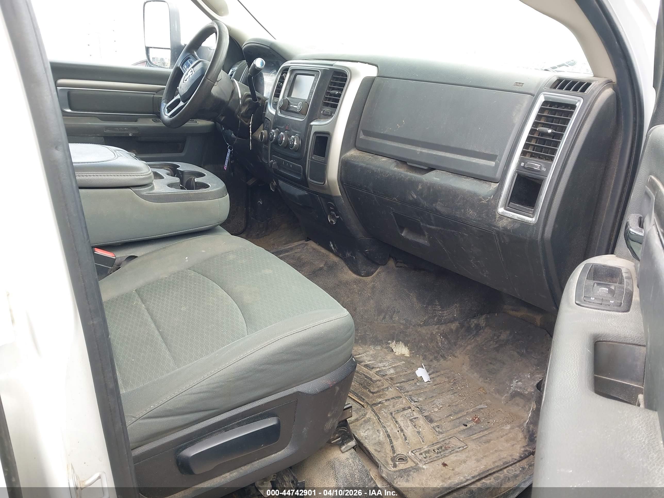 RAM 2500 image 5