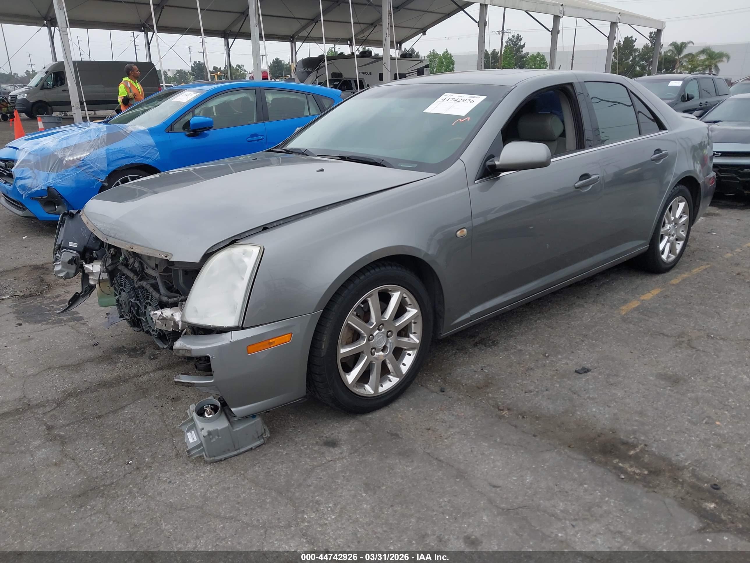 CADILLAC STS image 2