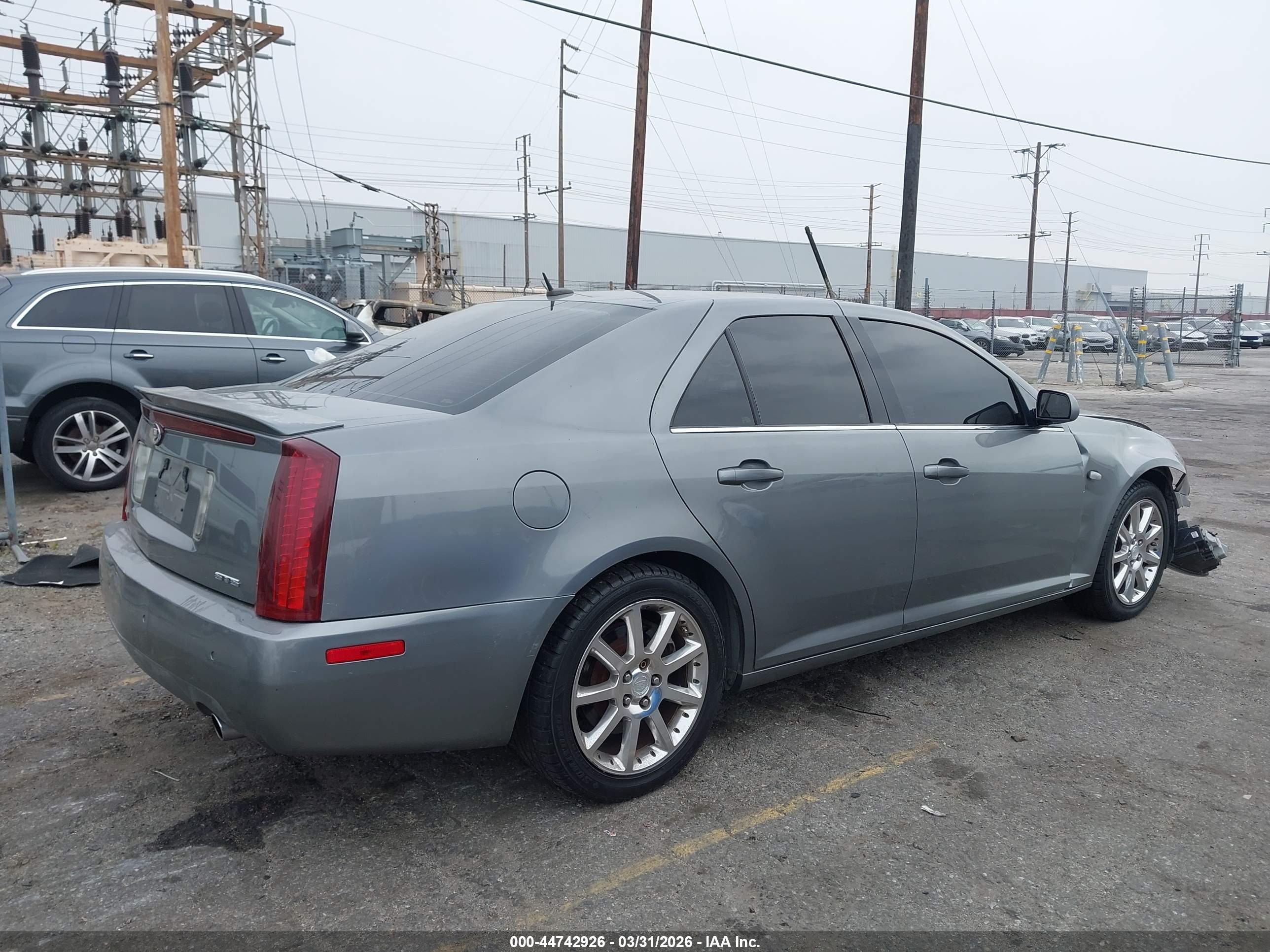 CADILLAC STS image 4