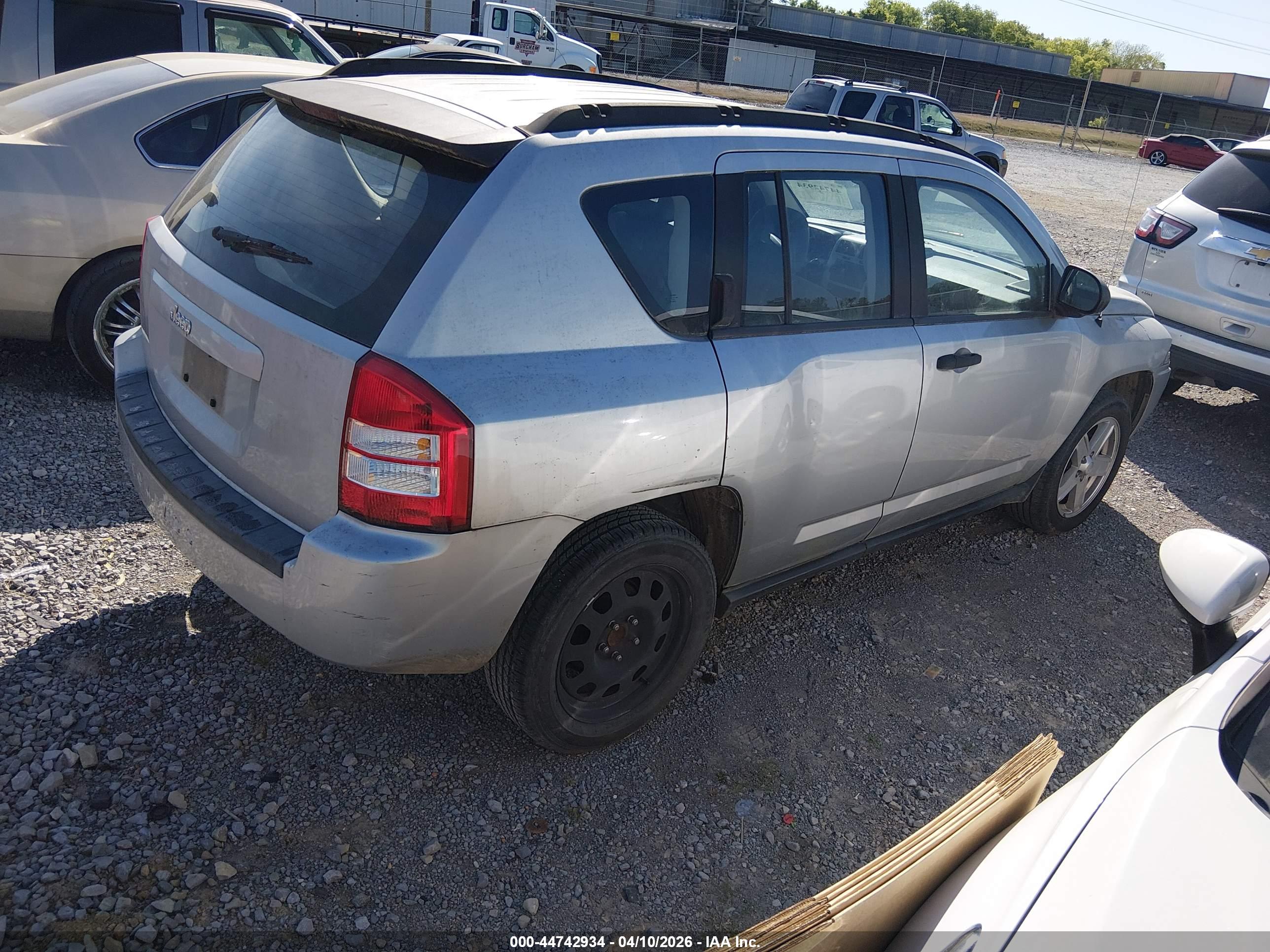 JEEP COMPASS image 4