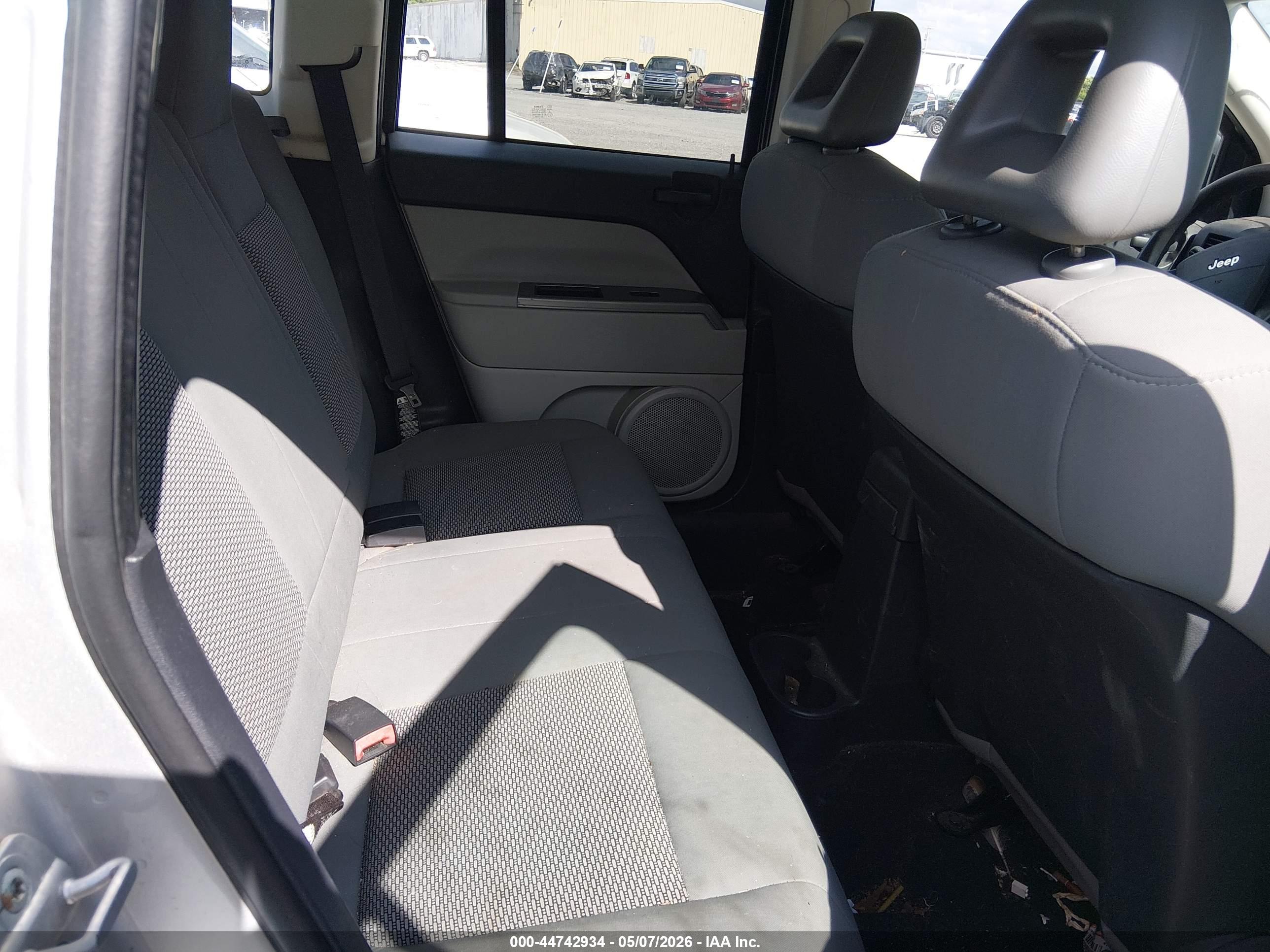 JEEP COMPASS image 8