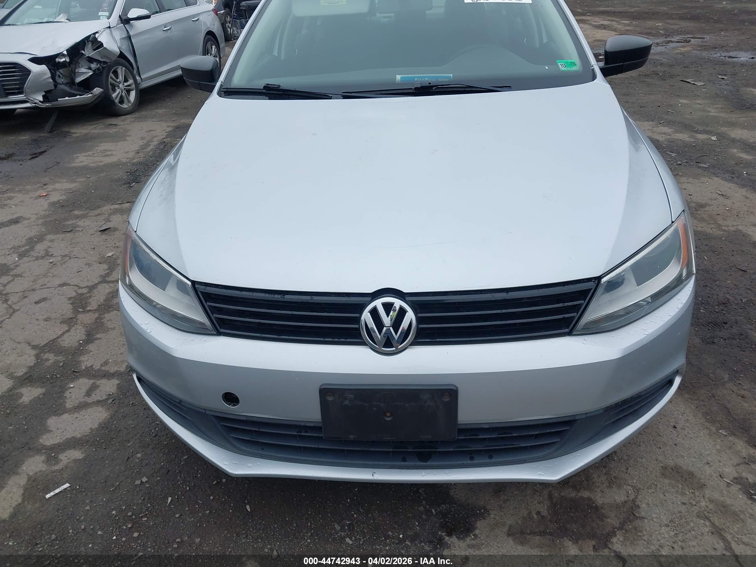VOLKSWAGEN JETTA image 6