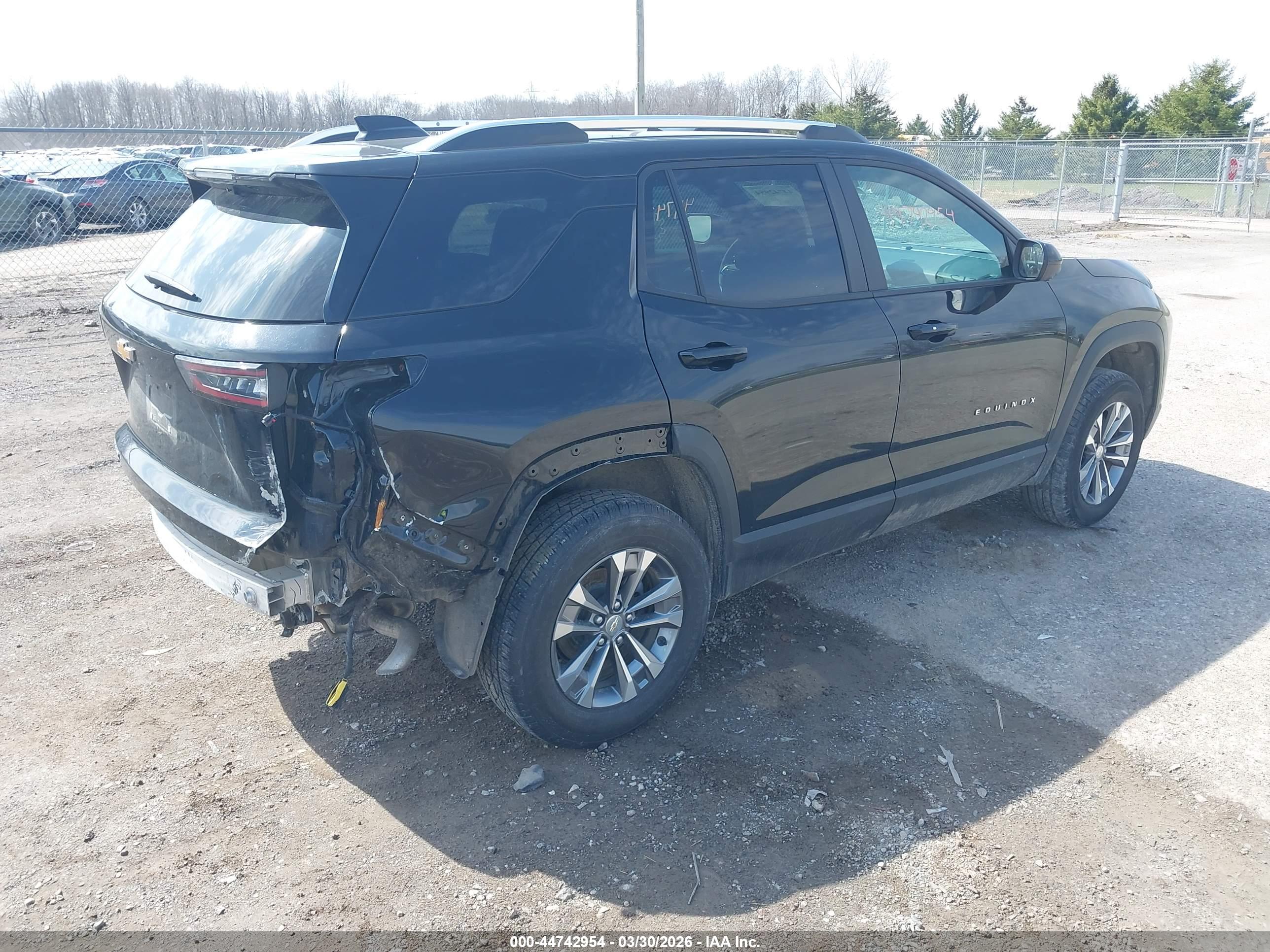 CHEVROLET EQUINOX image 4