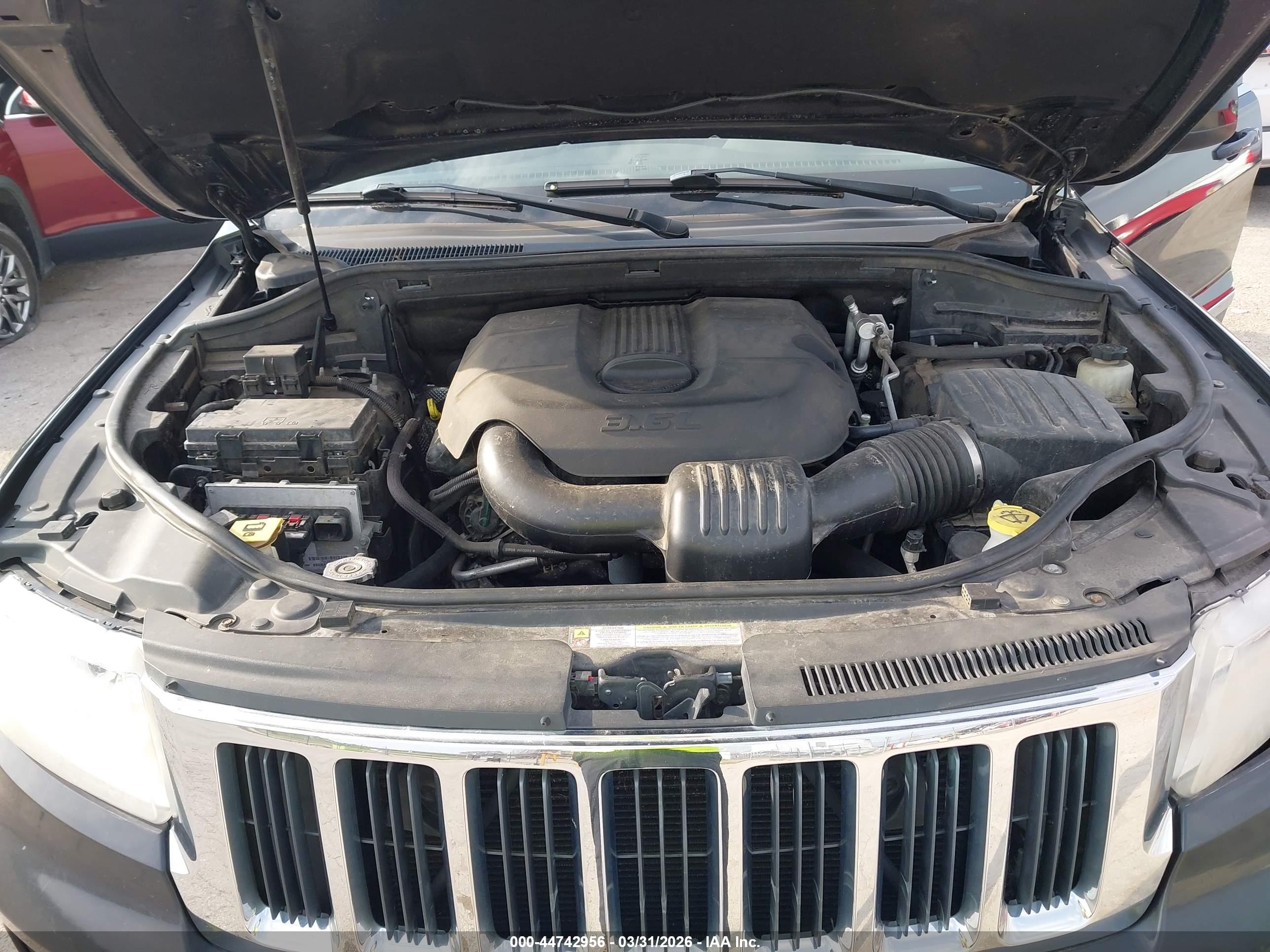 JEEP GRAND image 10