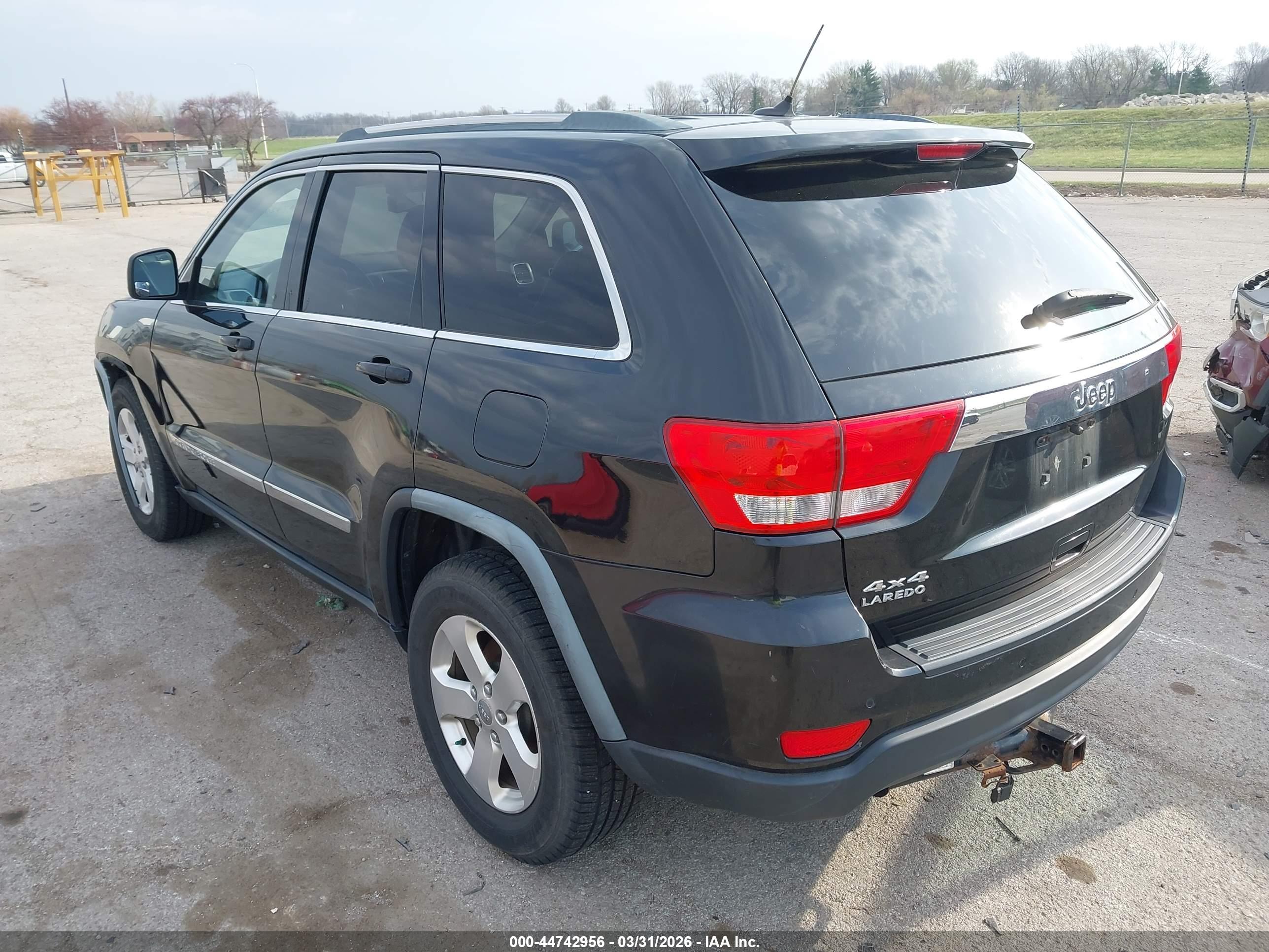 JEEP GRAND image 3