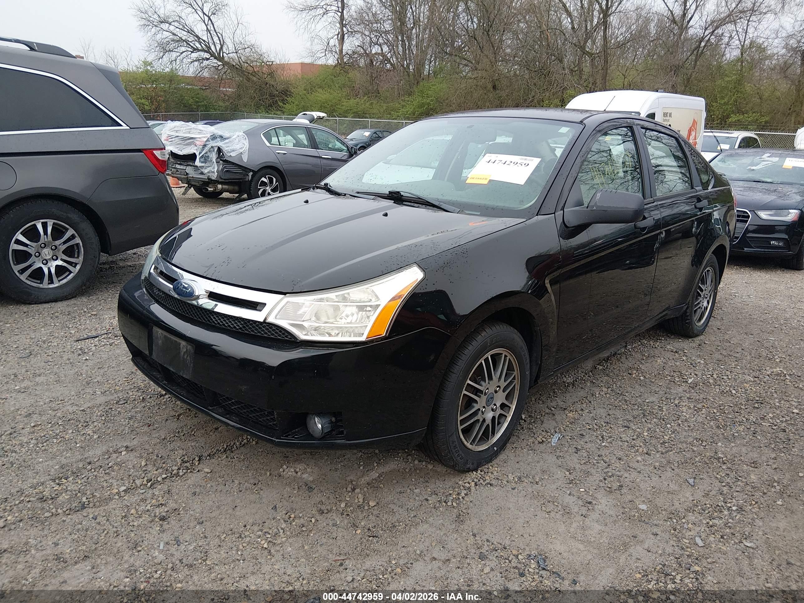 FORD FOCUS image 2
