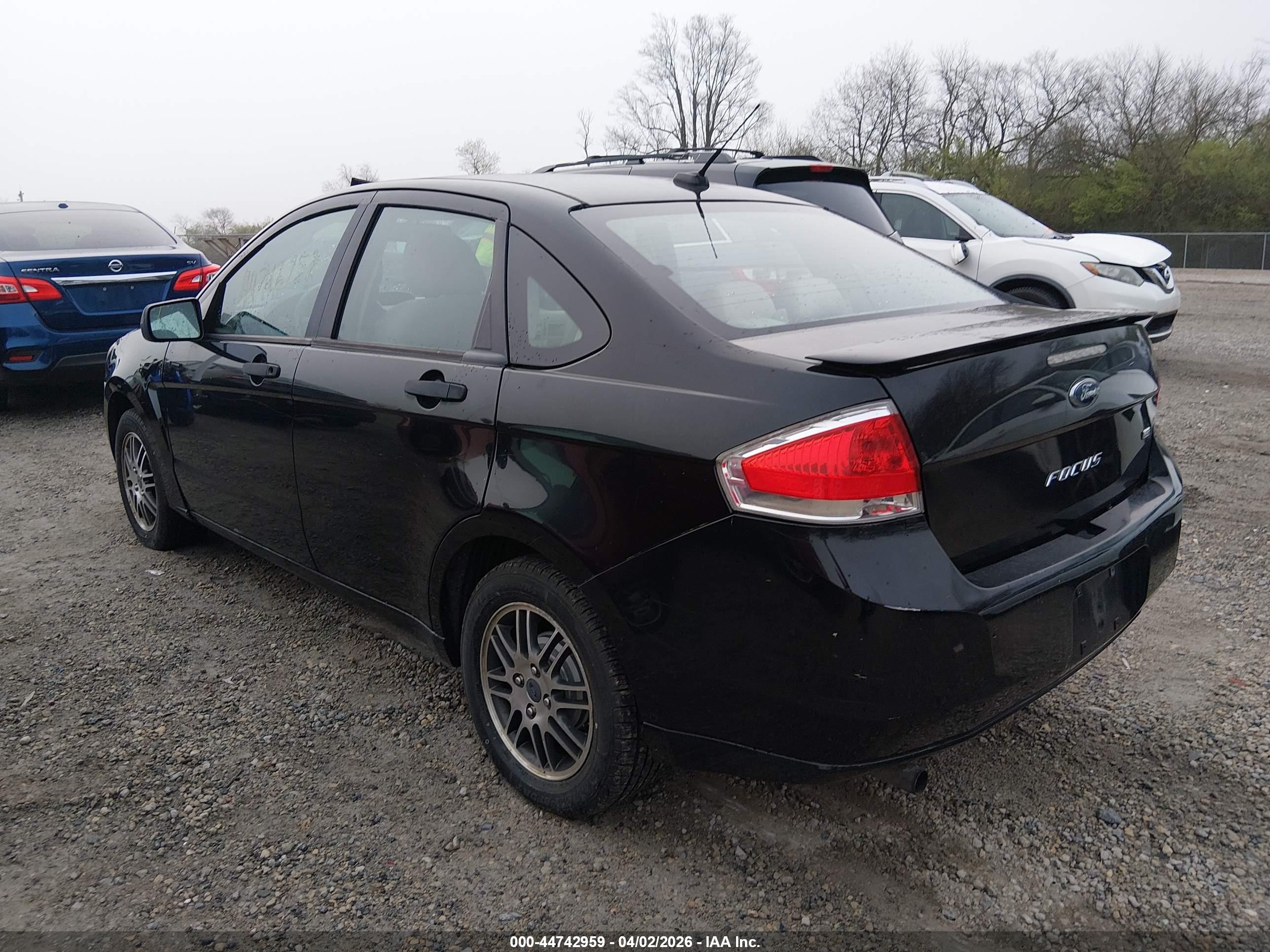 FORD FOCUS image 3