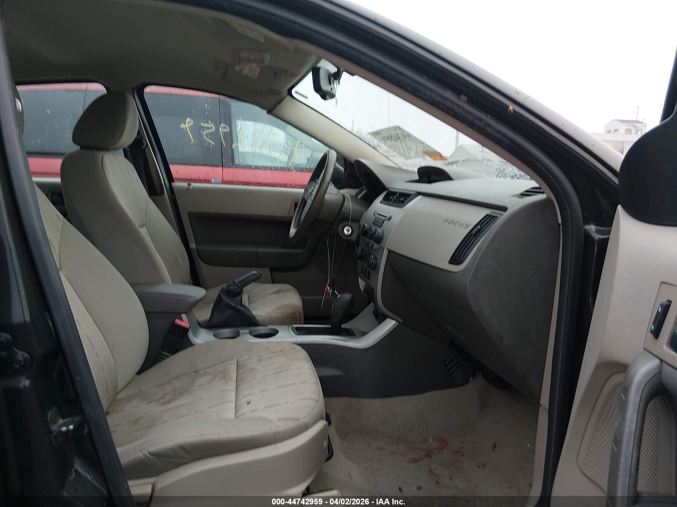 FORD FOCUS image 5