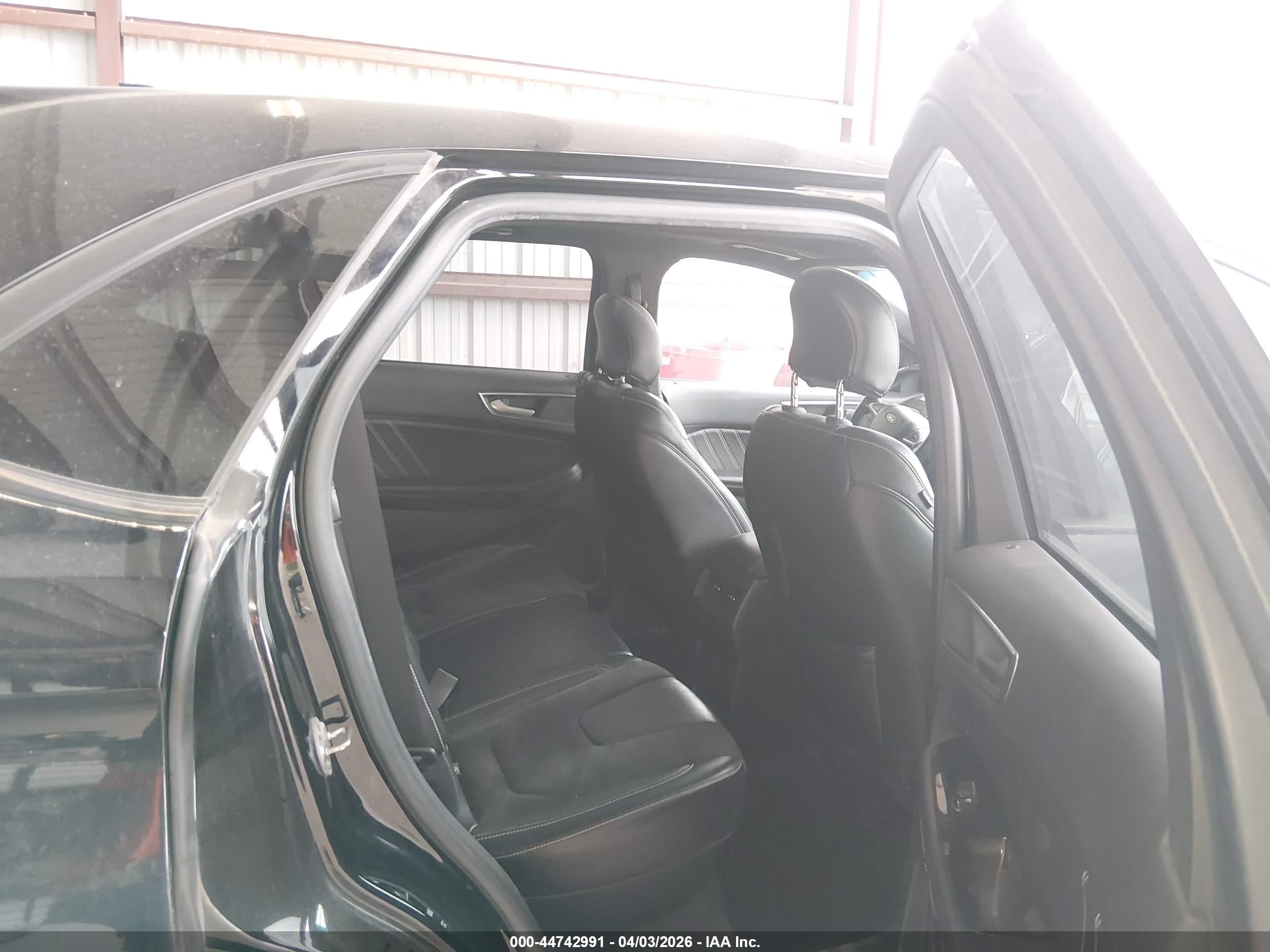 FORD EDGE image 8
