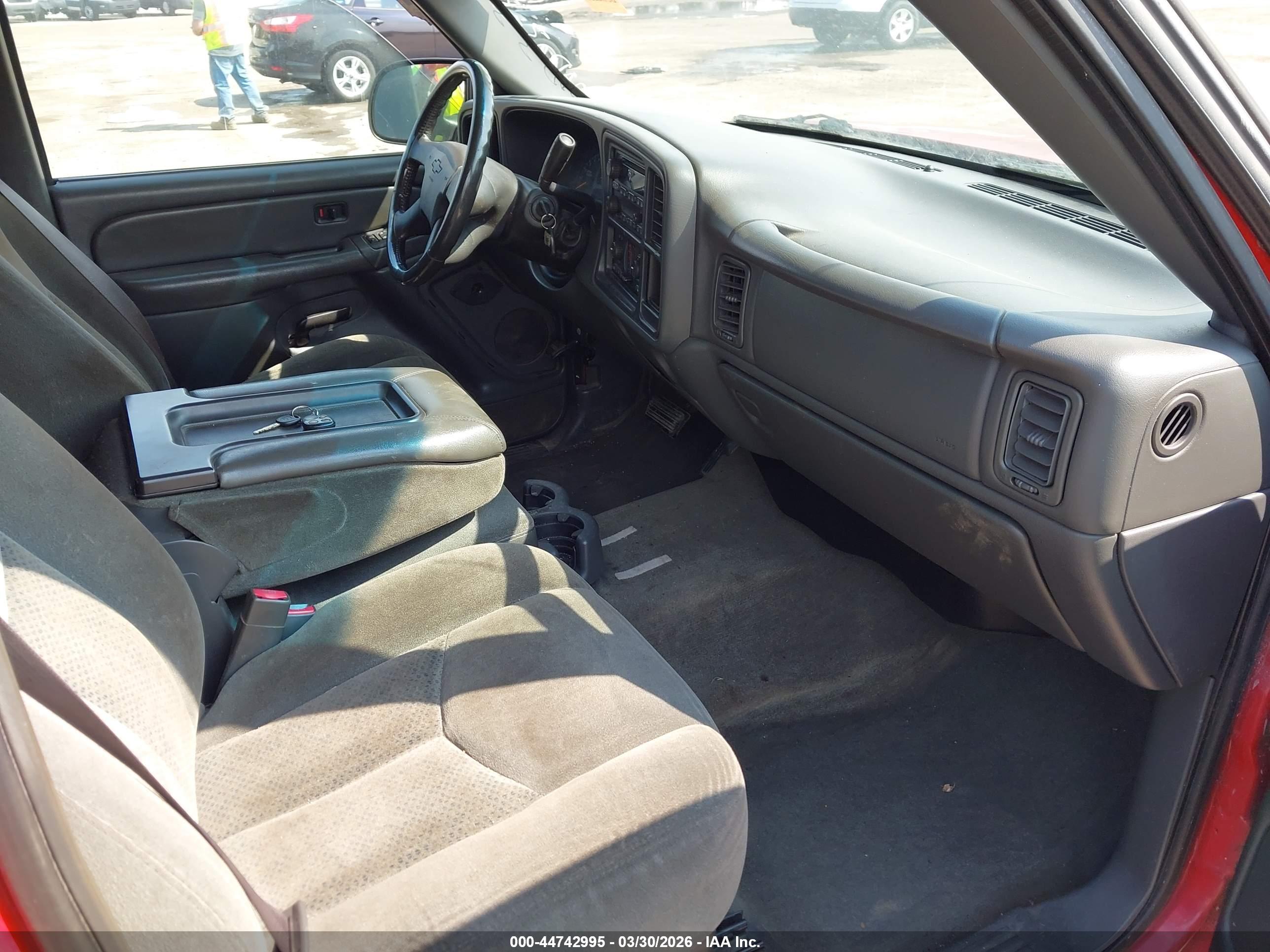 CHEVROLET SILVERADO image 5