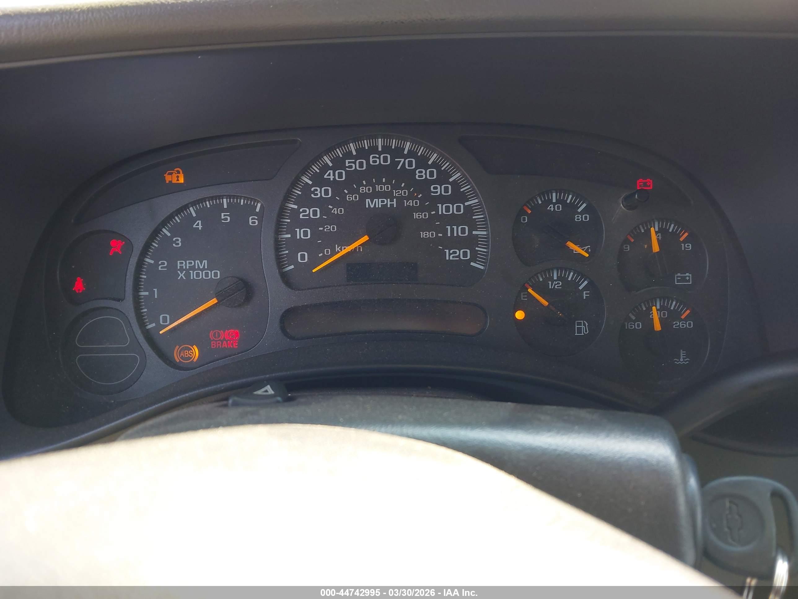 CHEVROLET SILVERADO image 7