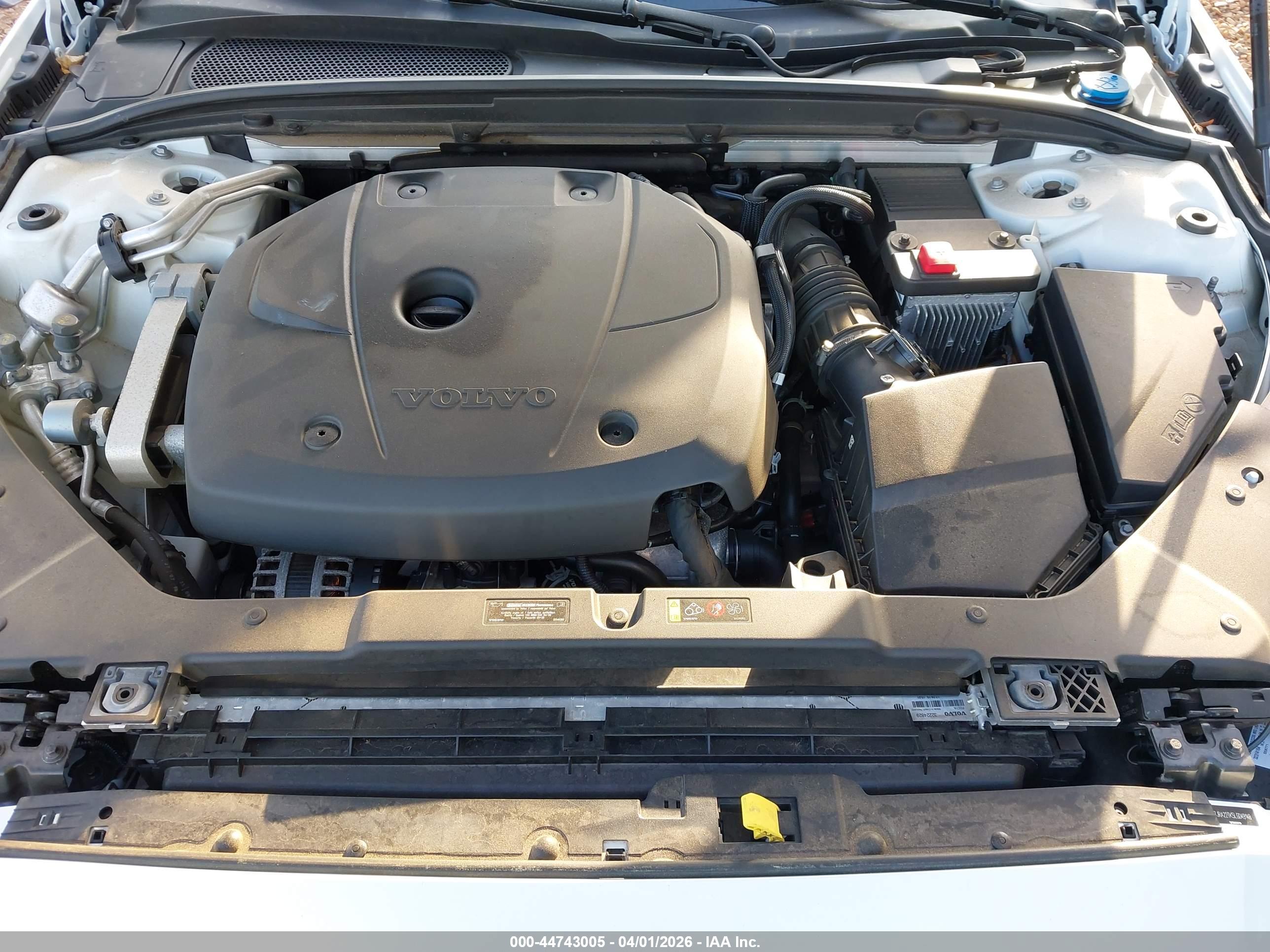 VOLVO S60 image 10
