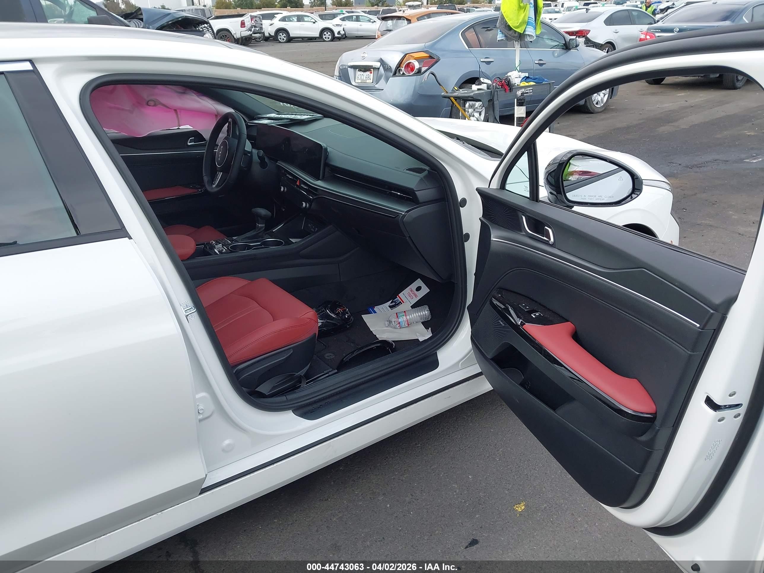 KIA K5 image 5