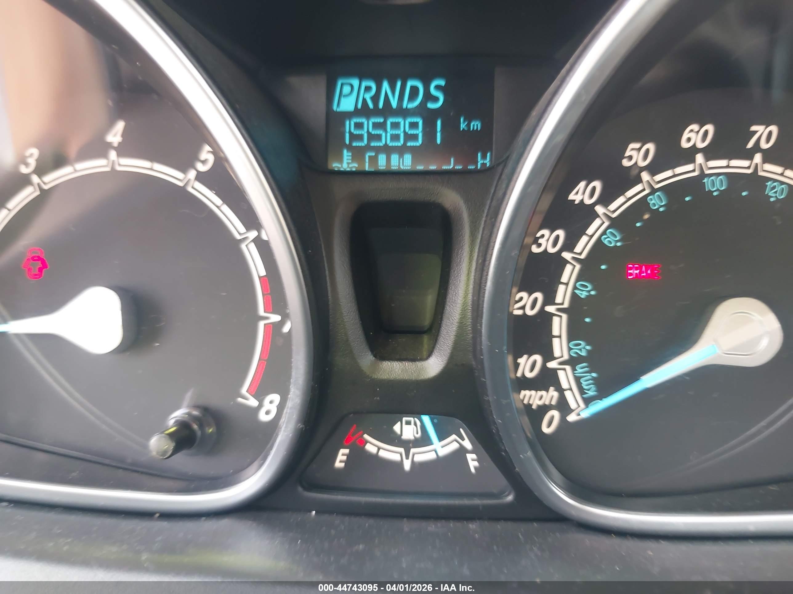 FORD FIESTA image 7