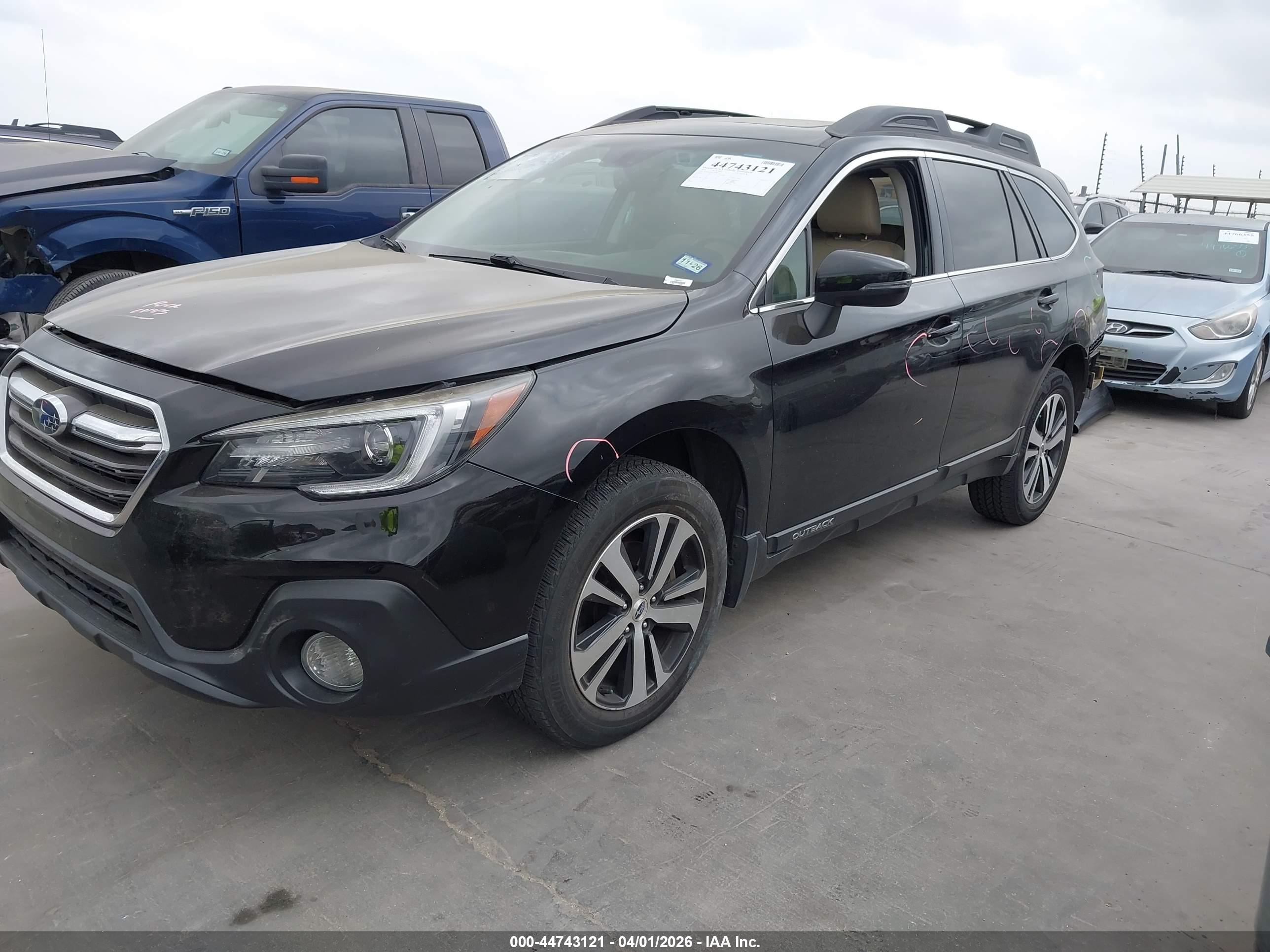 SUBARU OUTBACK image 2