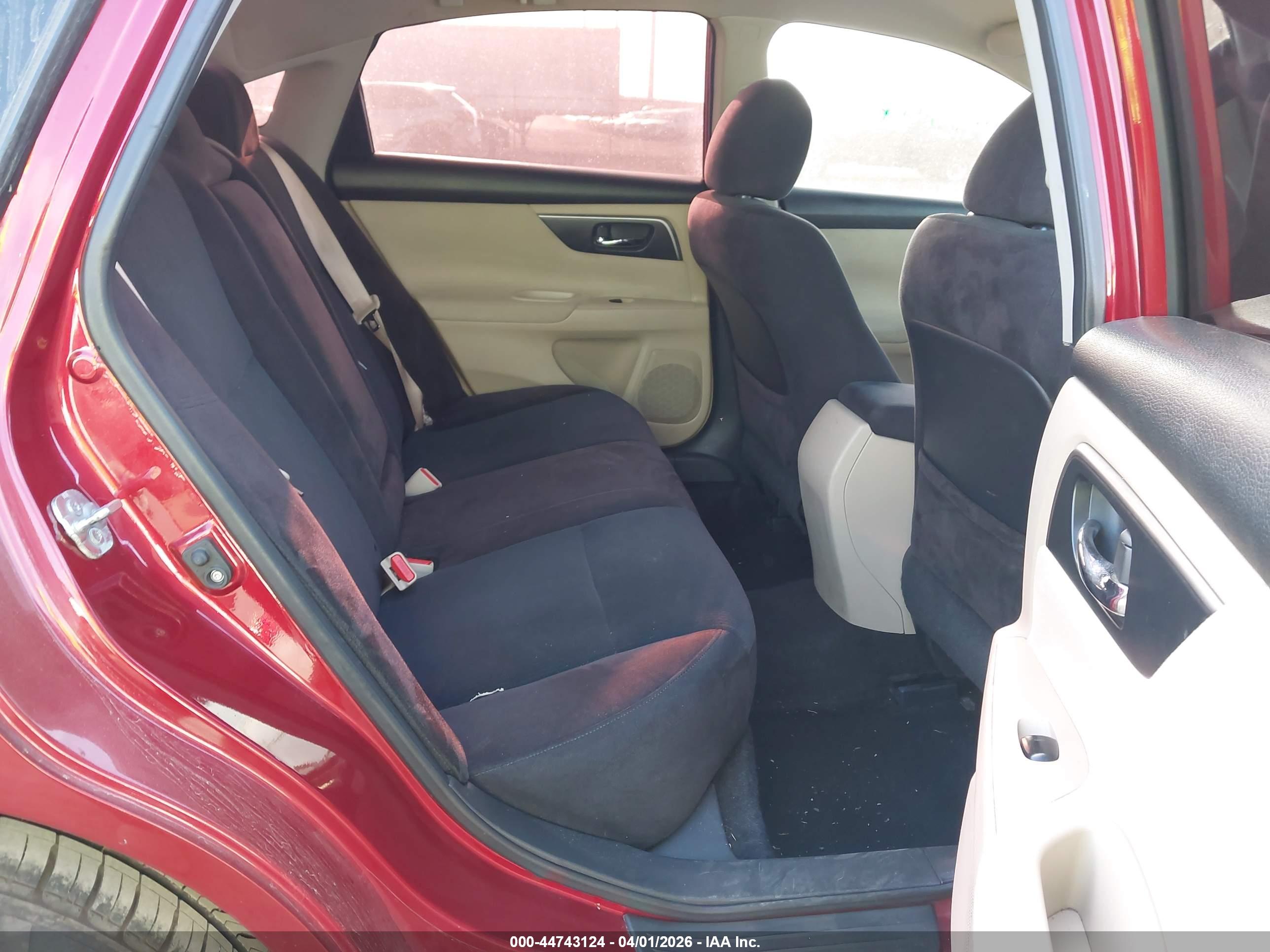 NISSAN ALTIMA image 8