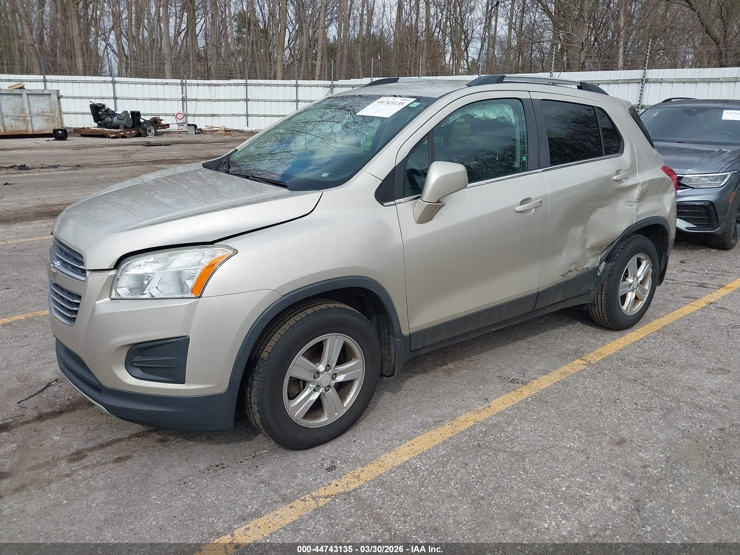 CHEVROLET TRAX image 2