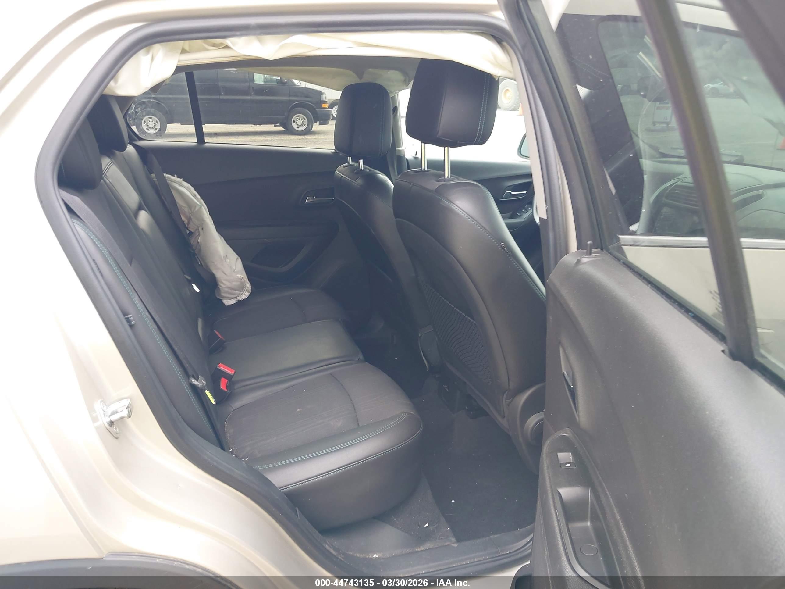 CHEVROLET TRAX image 8
