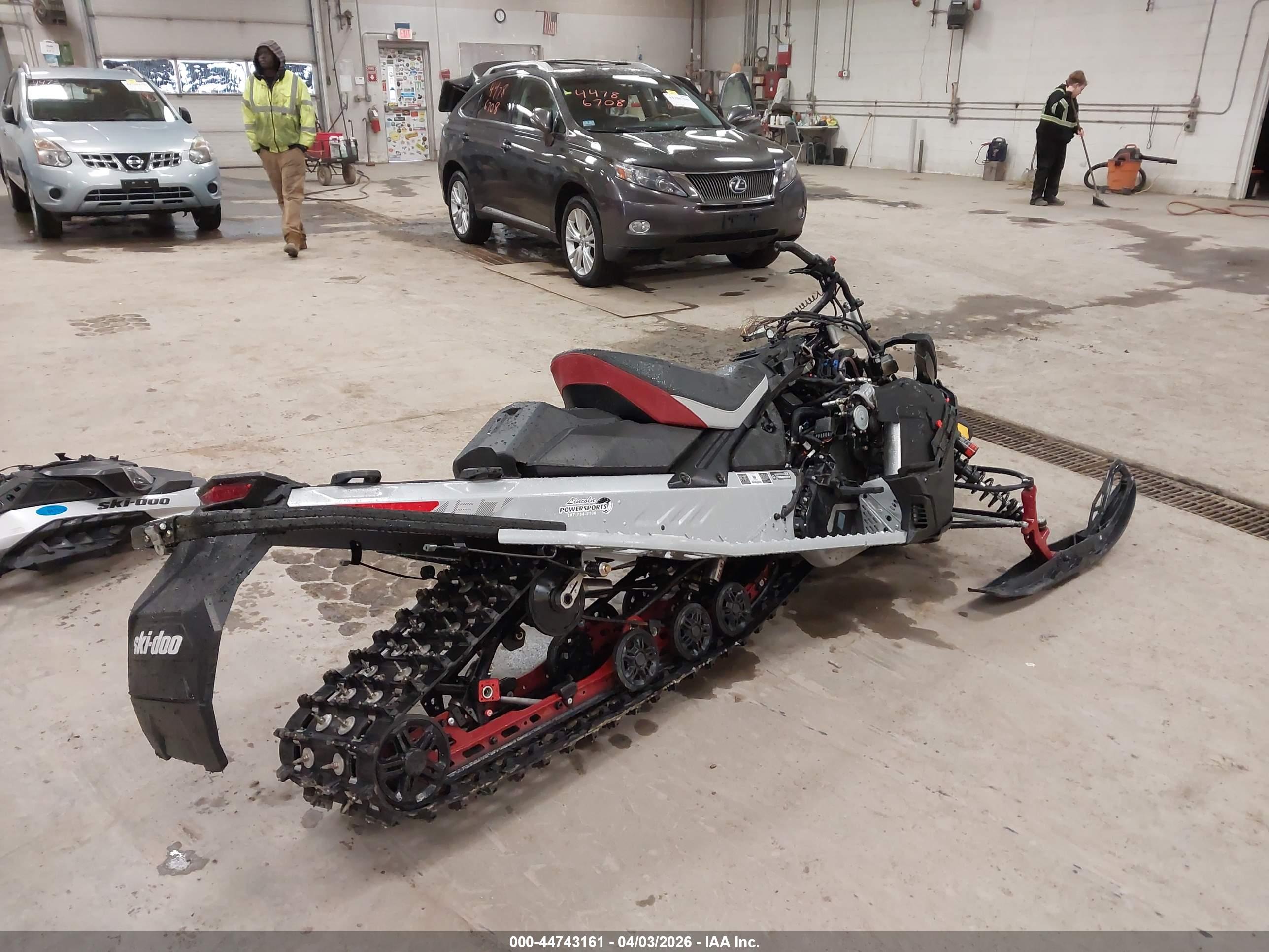 SKI DOO image 4