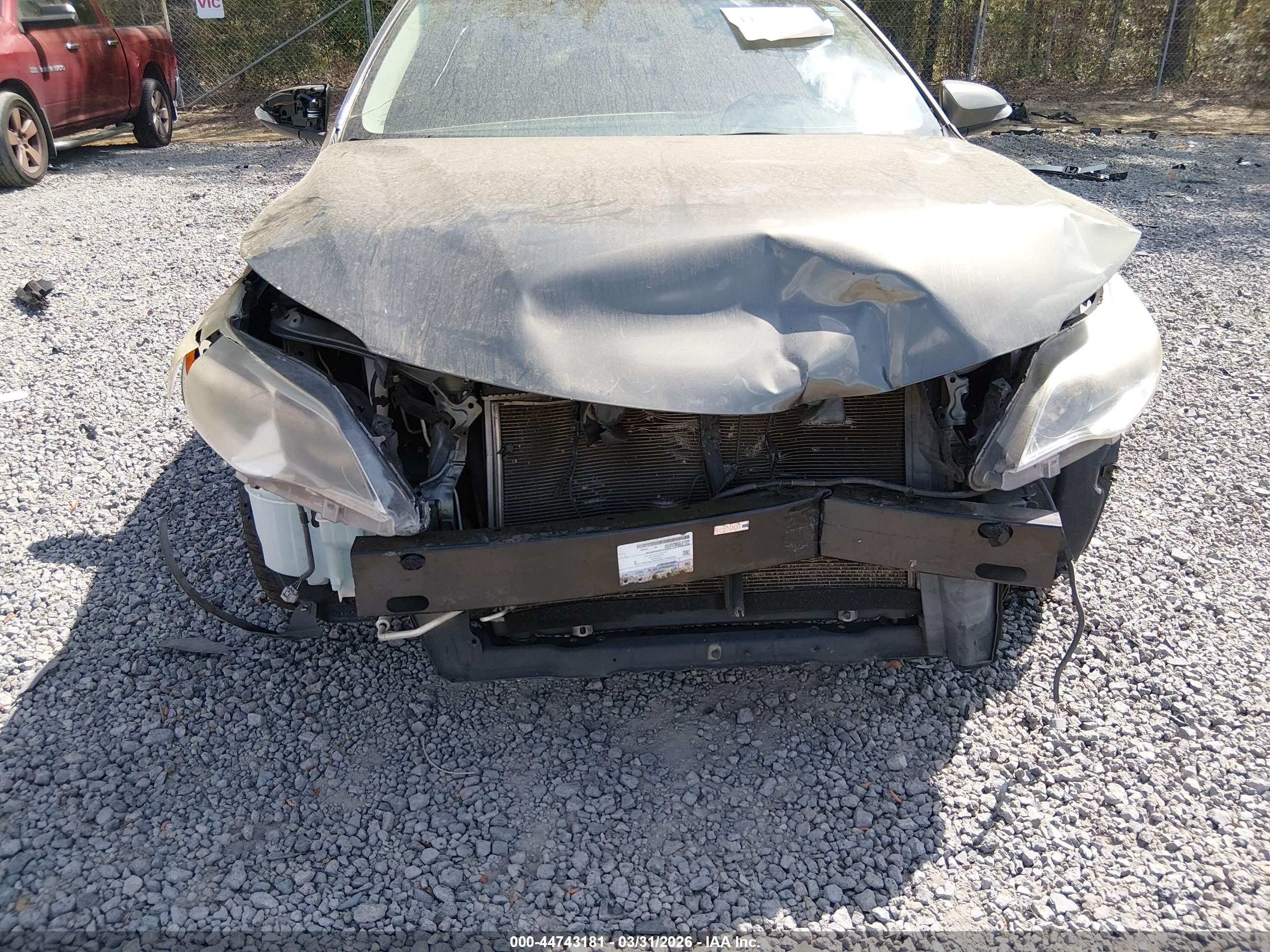 TOYOTA AVALON image 6