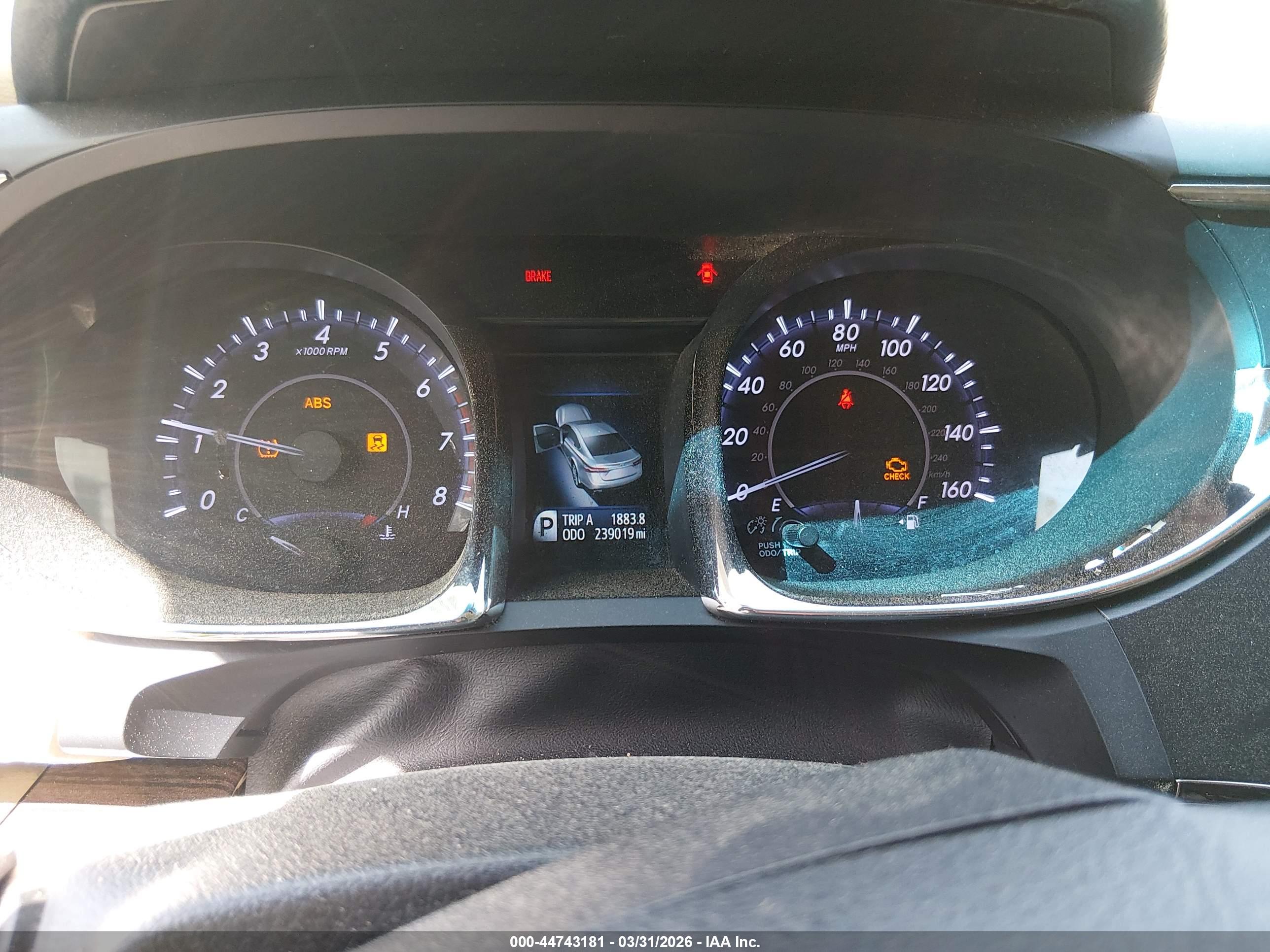 TOYOTA AVALON image 7