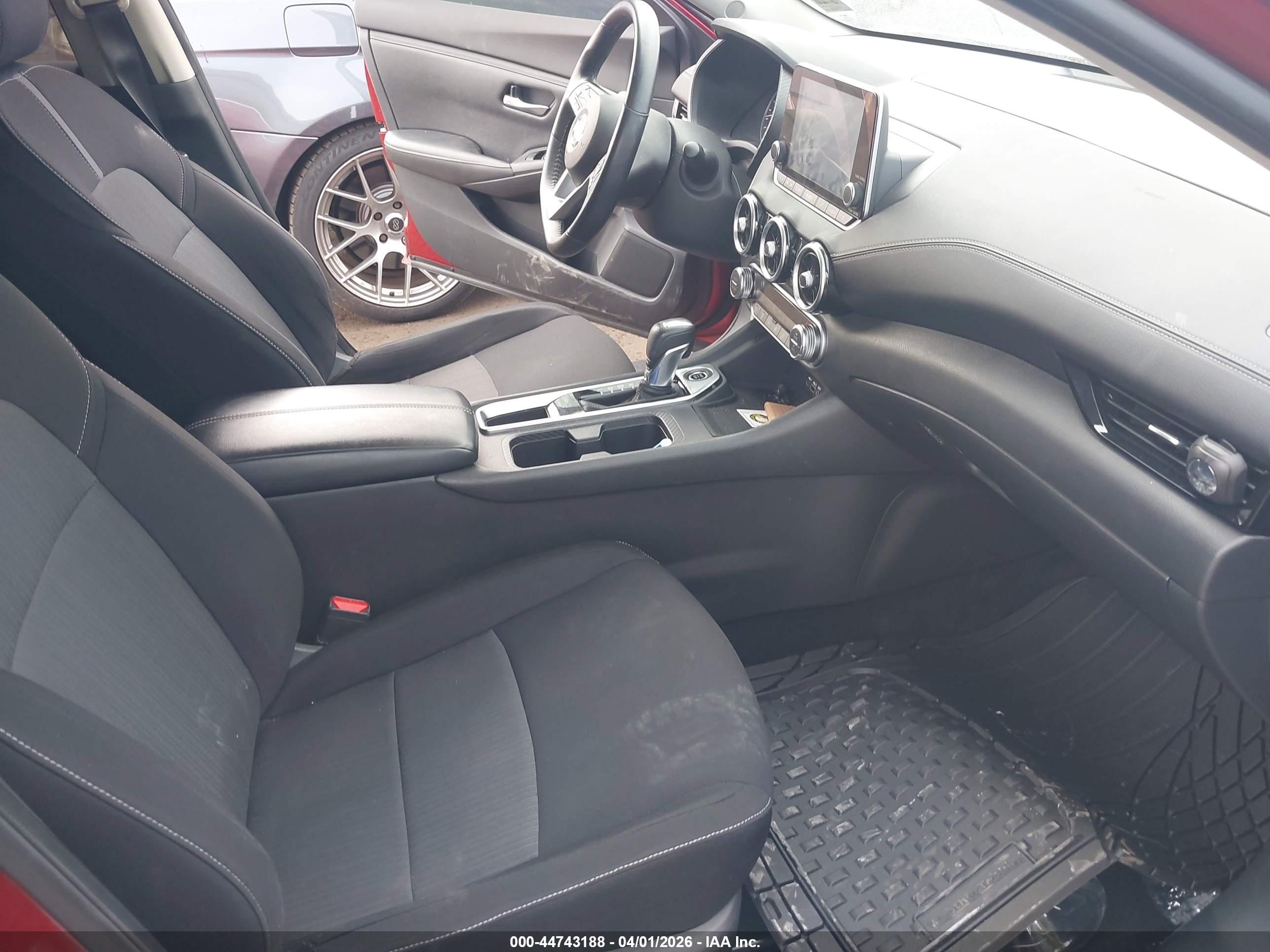 NISSAN SENTRA image 5