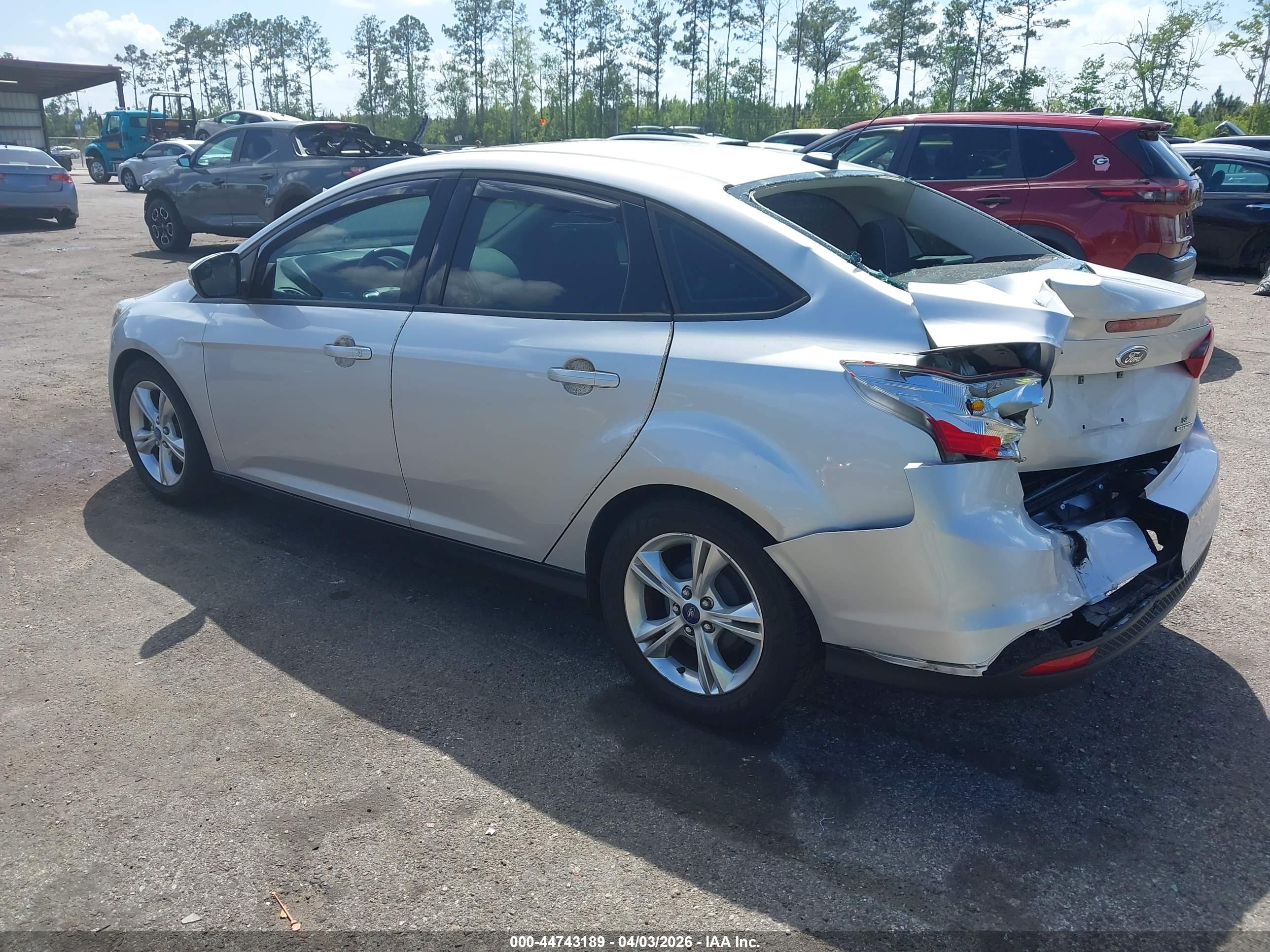 FORD FOCUS image 3