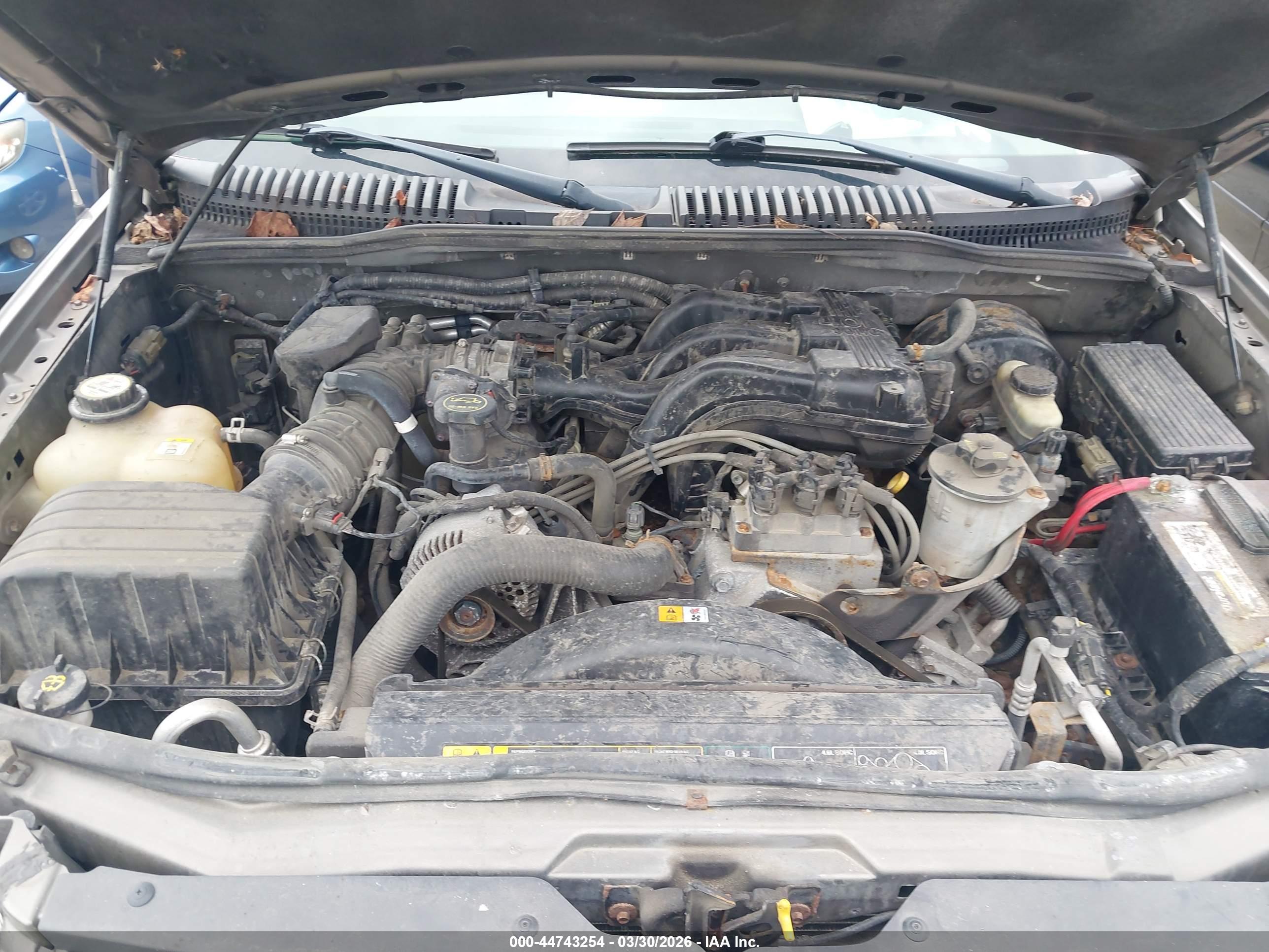 FORD EXPLORER image 10