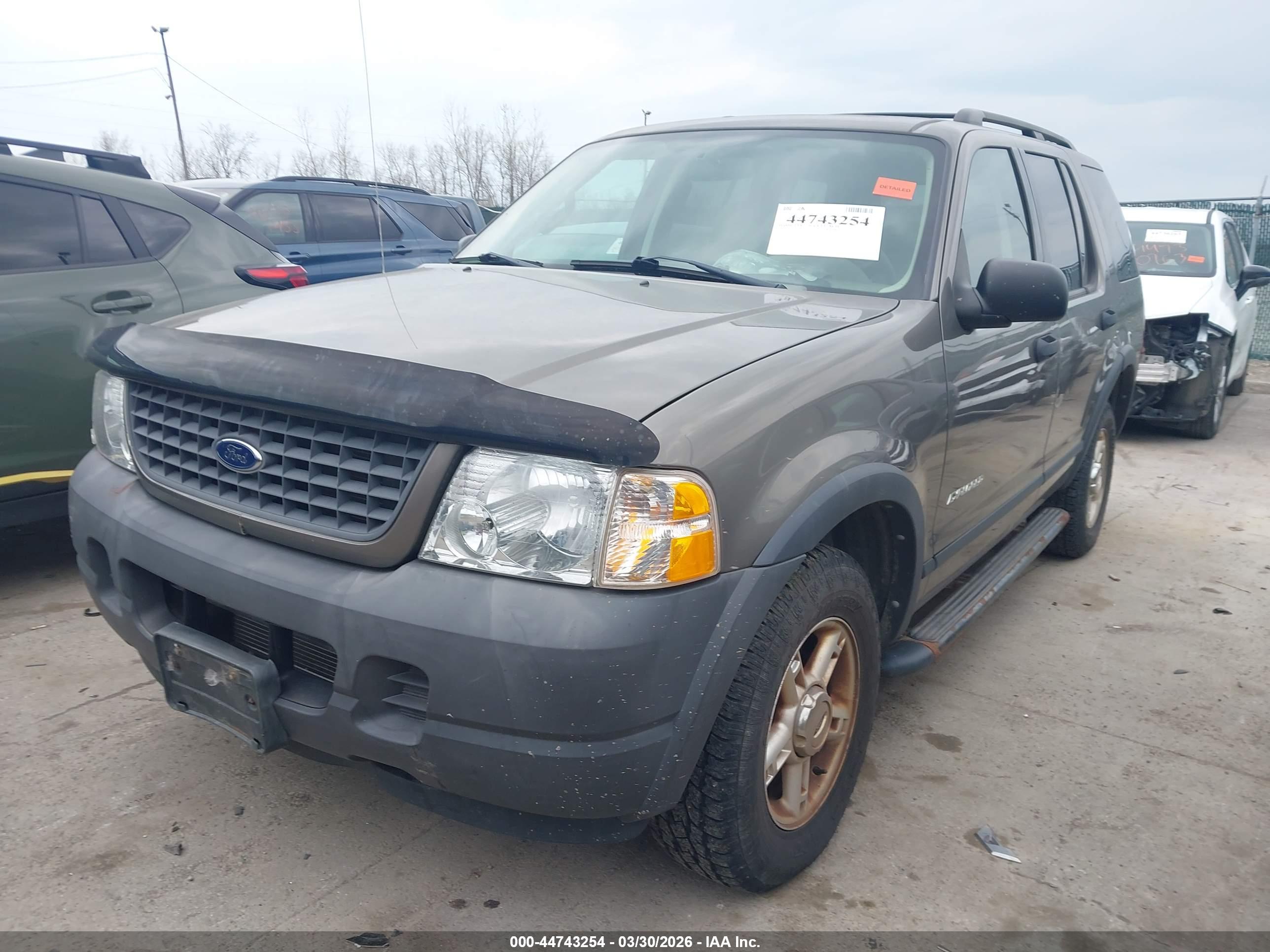 FORD EXPLORER image 2