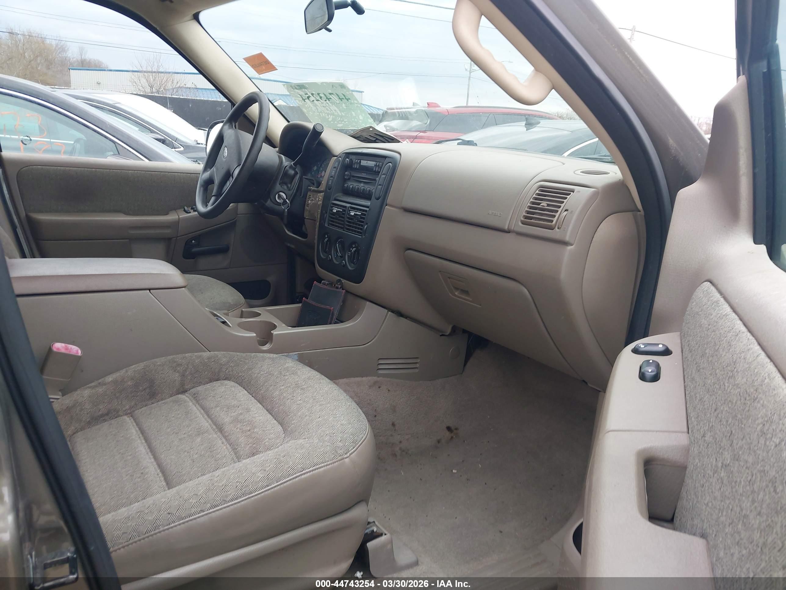 FORD EXPLORER image 5