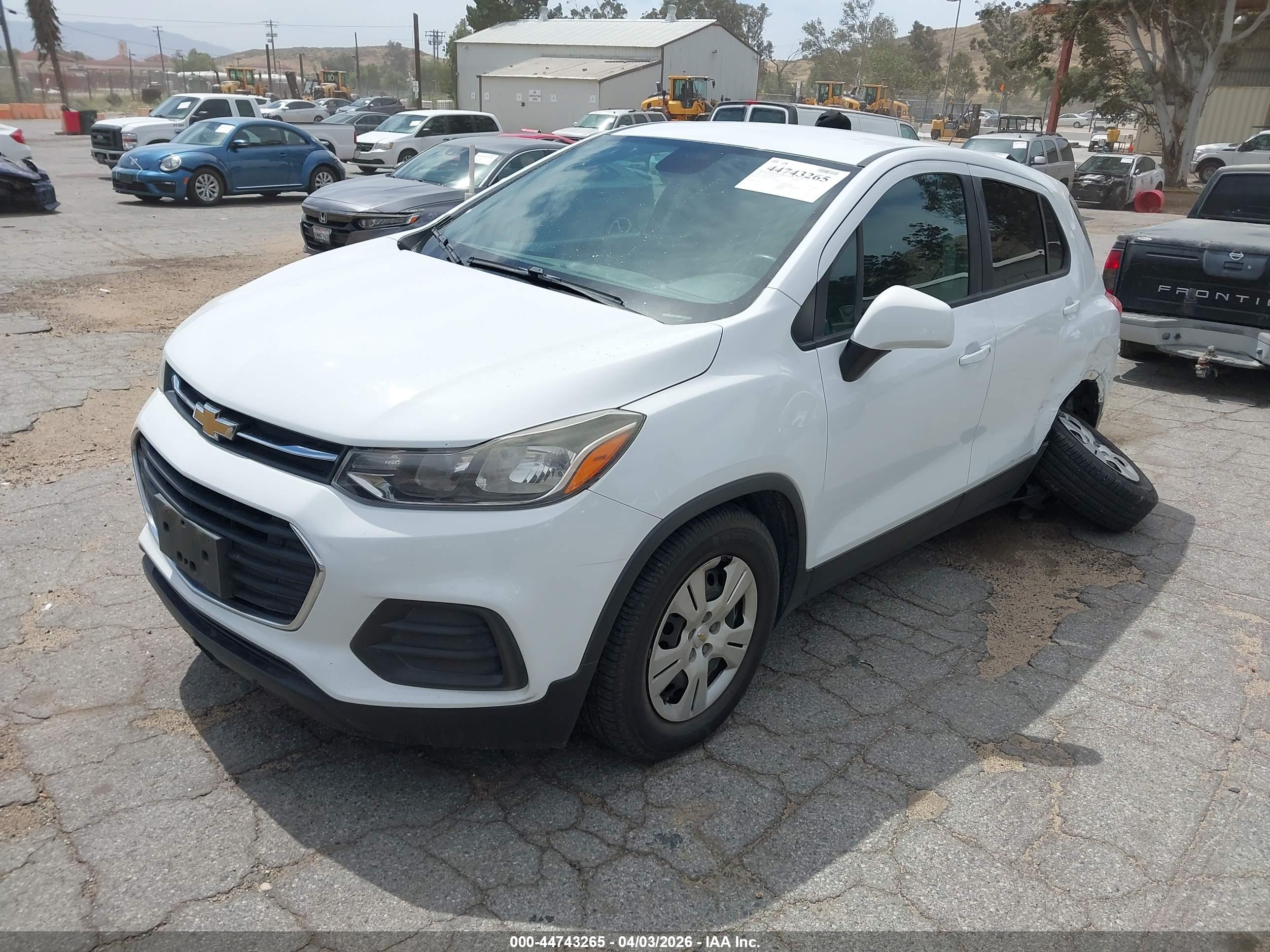 CHEVROLET TRAX image 2