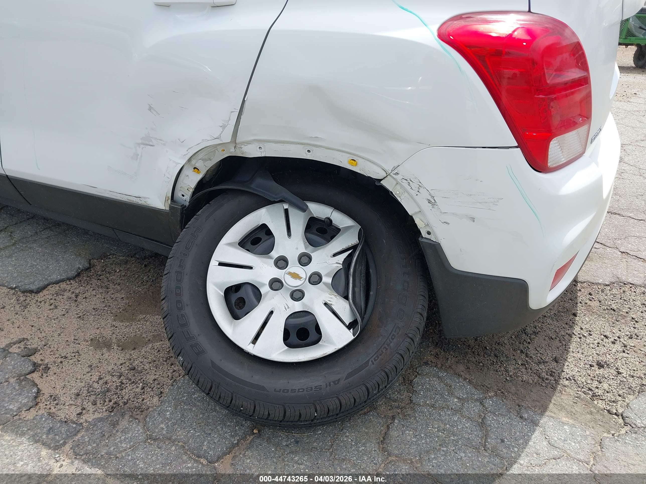 CHEVROLET TRAX image 6