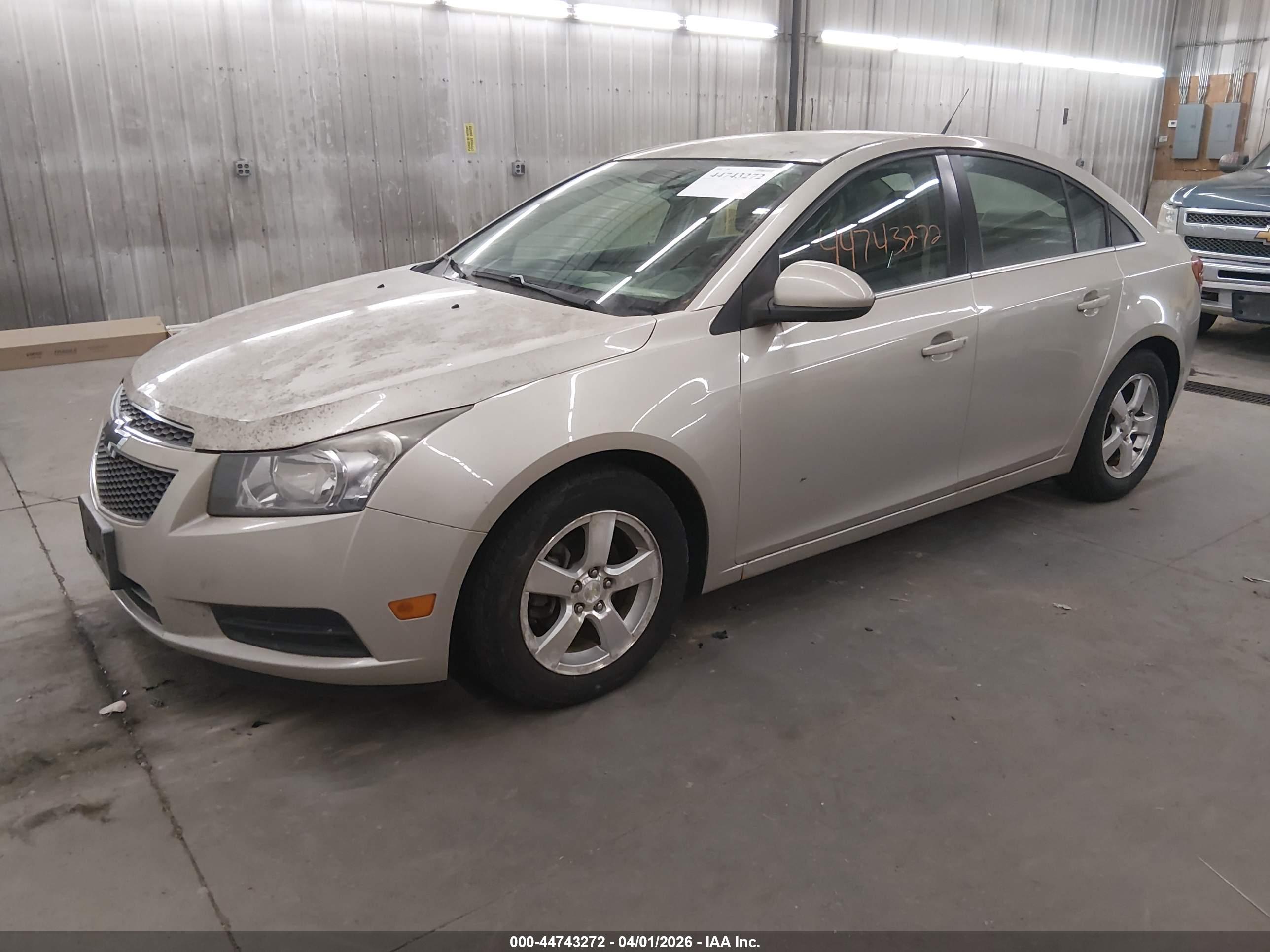 CHEVROLET CRUZE image 2