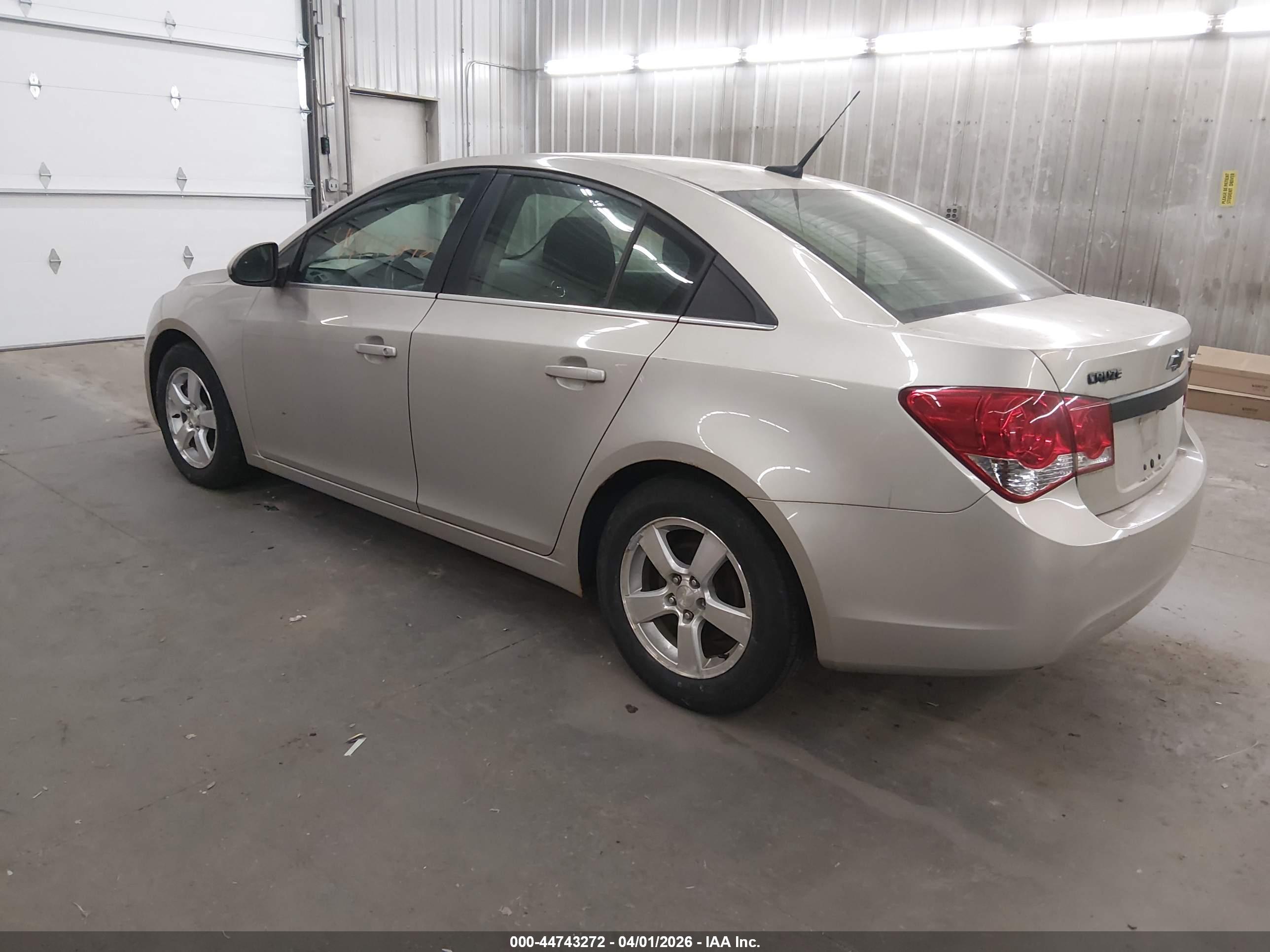 CHEVROLET CRUZE image 3