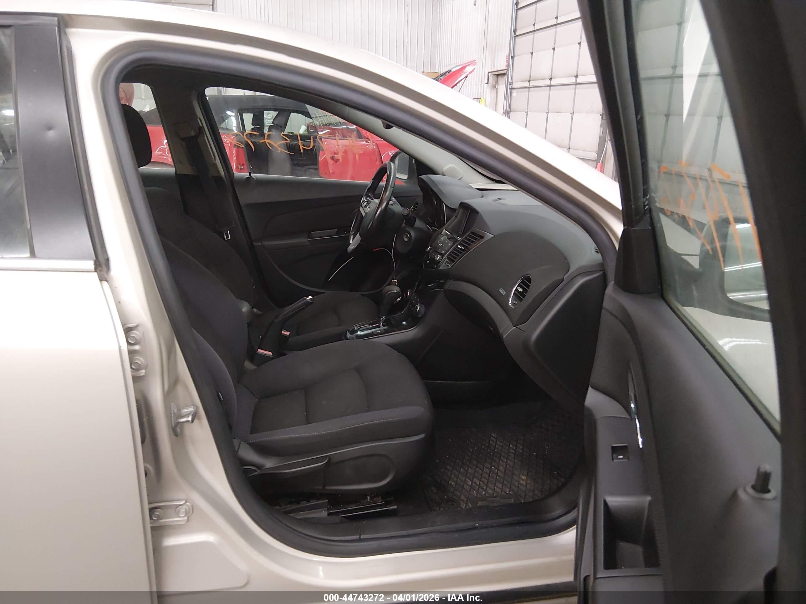 CHEVROLET CRUZE image 5