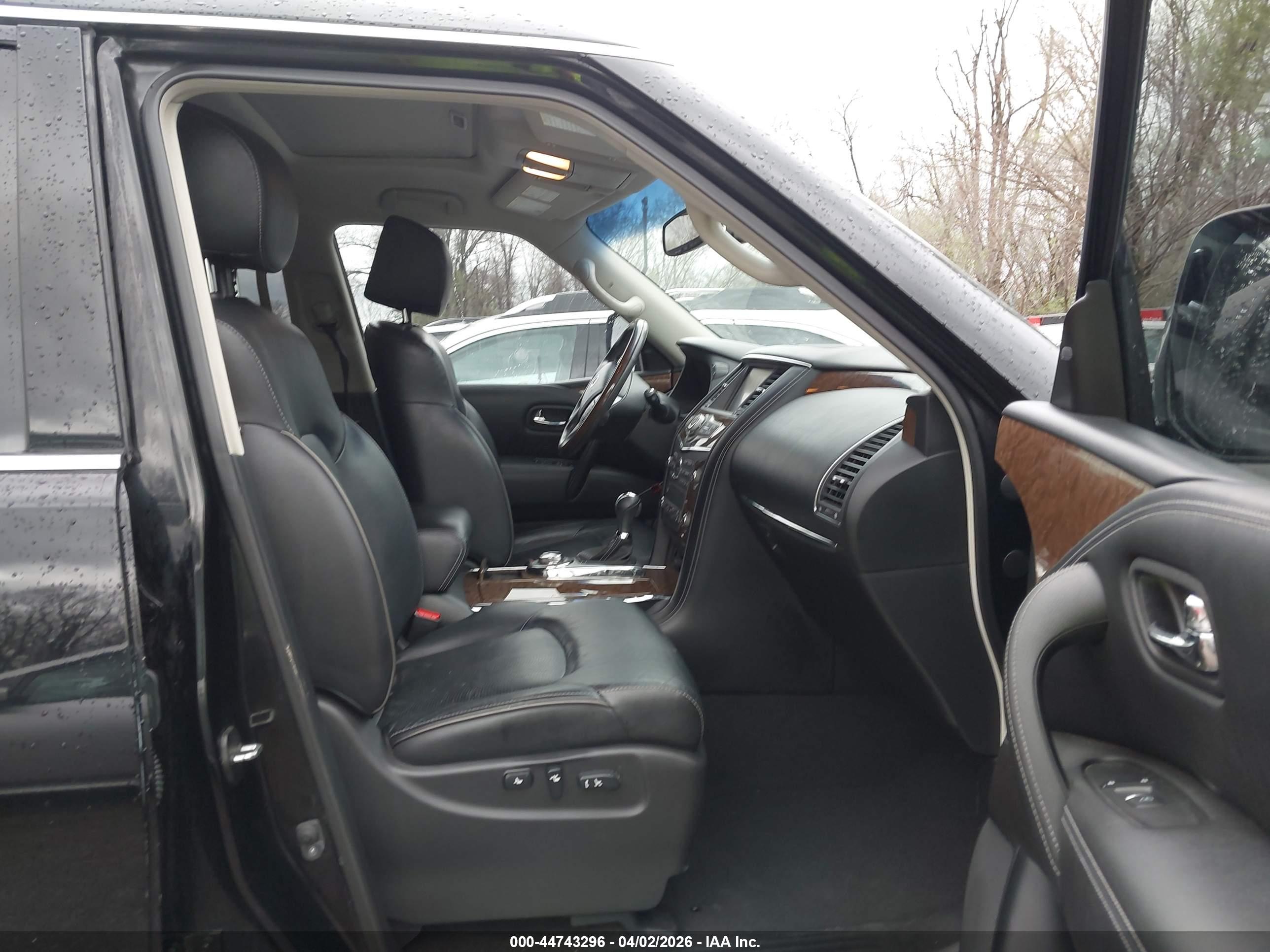 INFINITI QX80 image 5