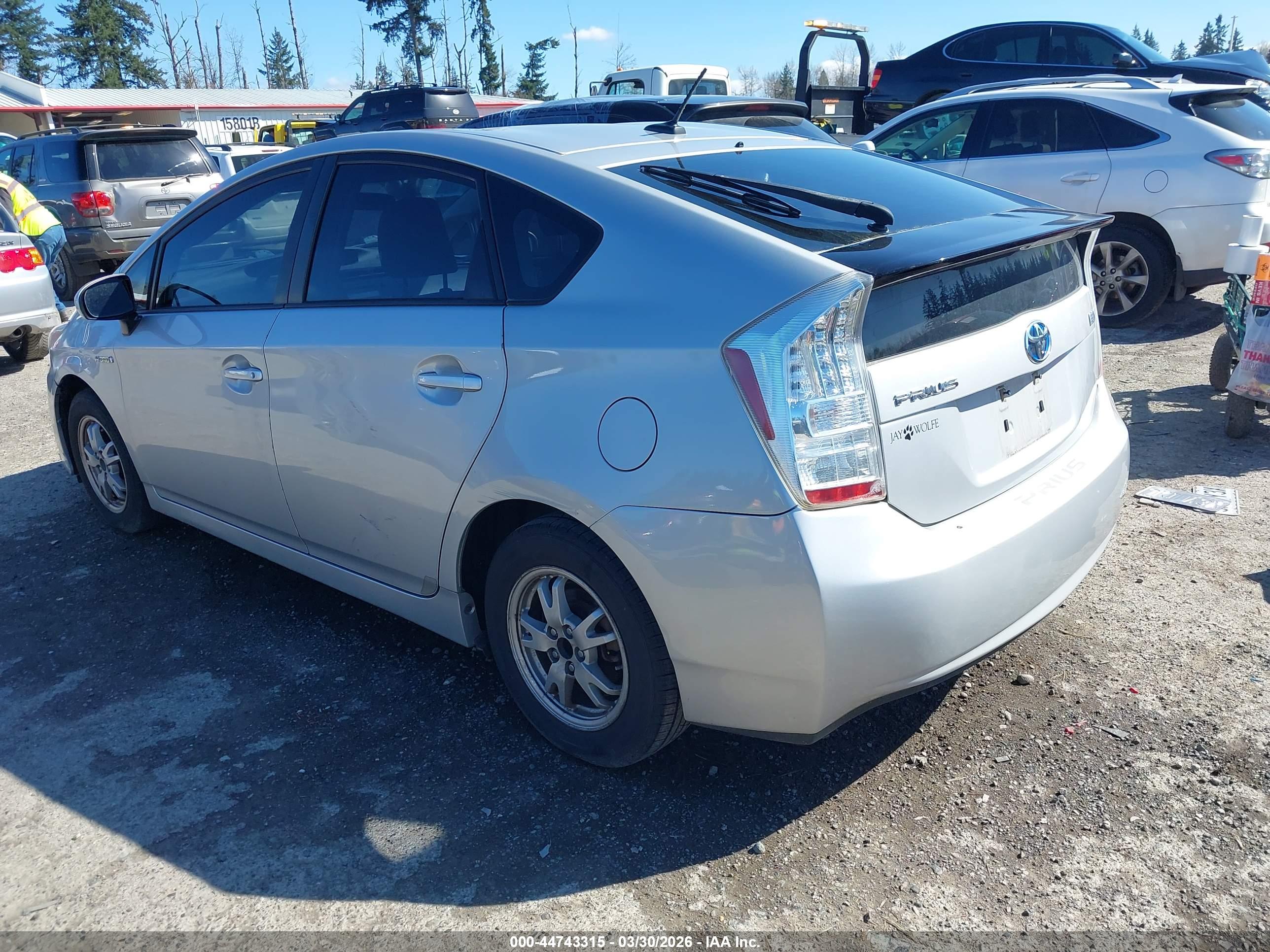 TOYOTA PRIUS image 3