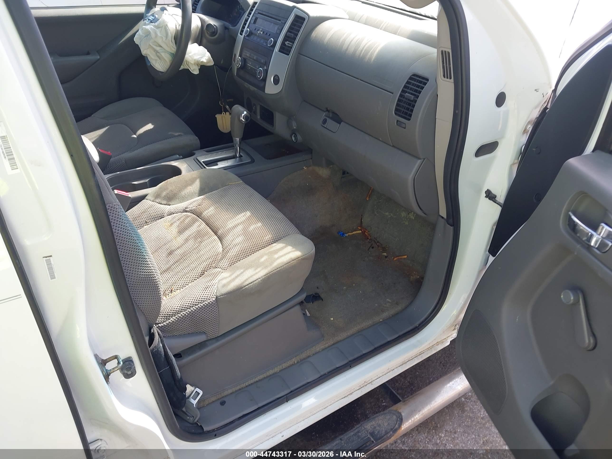 NISSAN FRONTIER image 5