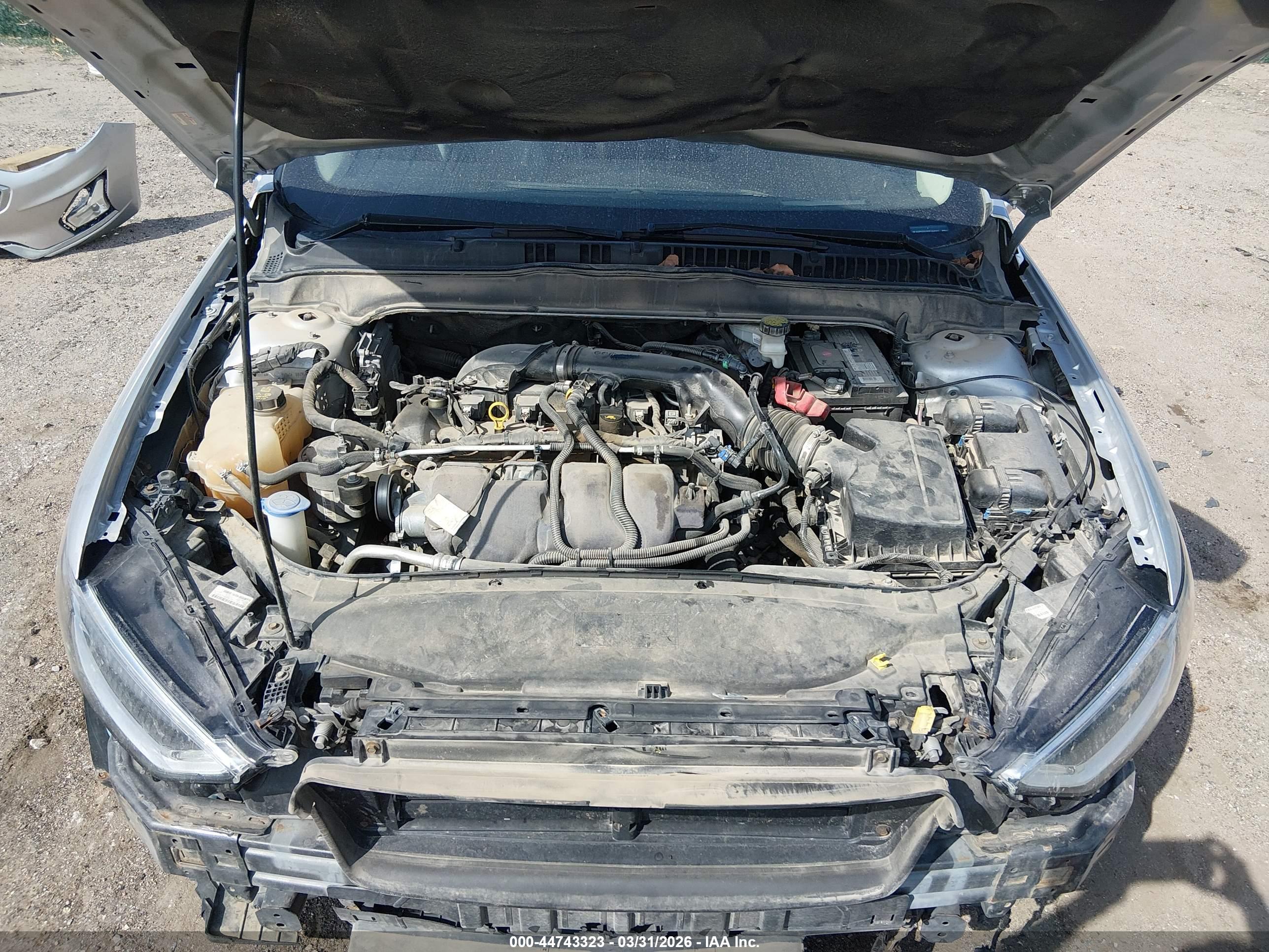 FORD FUSION image 10